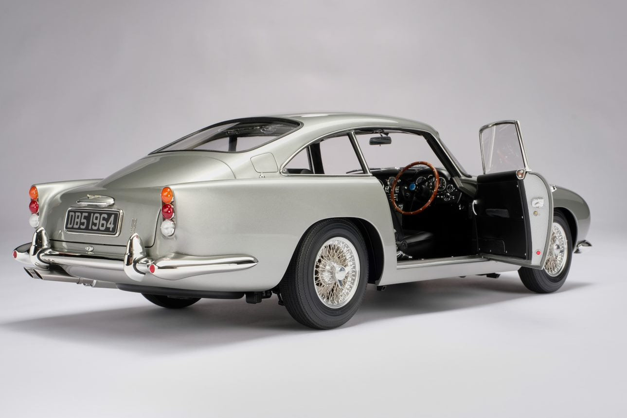 Amalgam 1:8 Aston Martin DB5