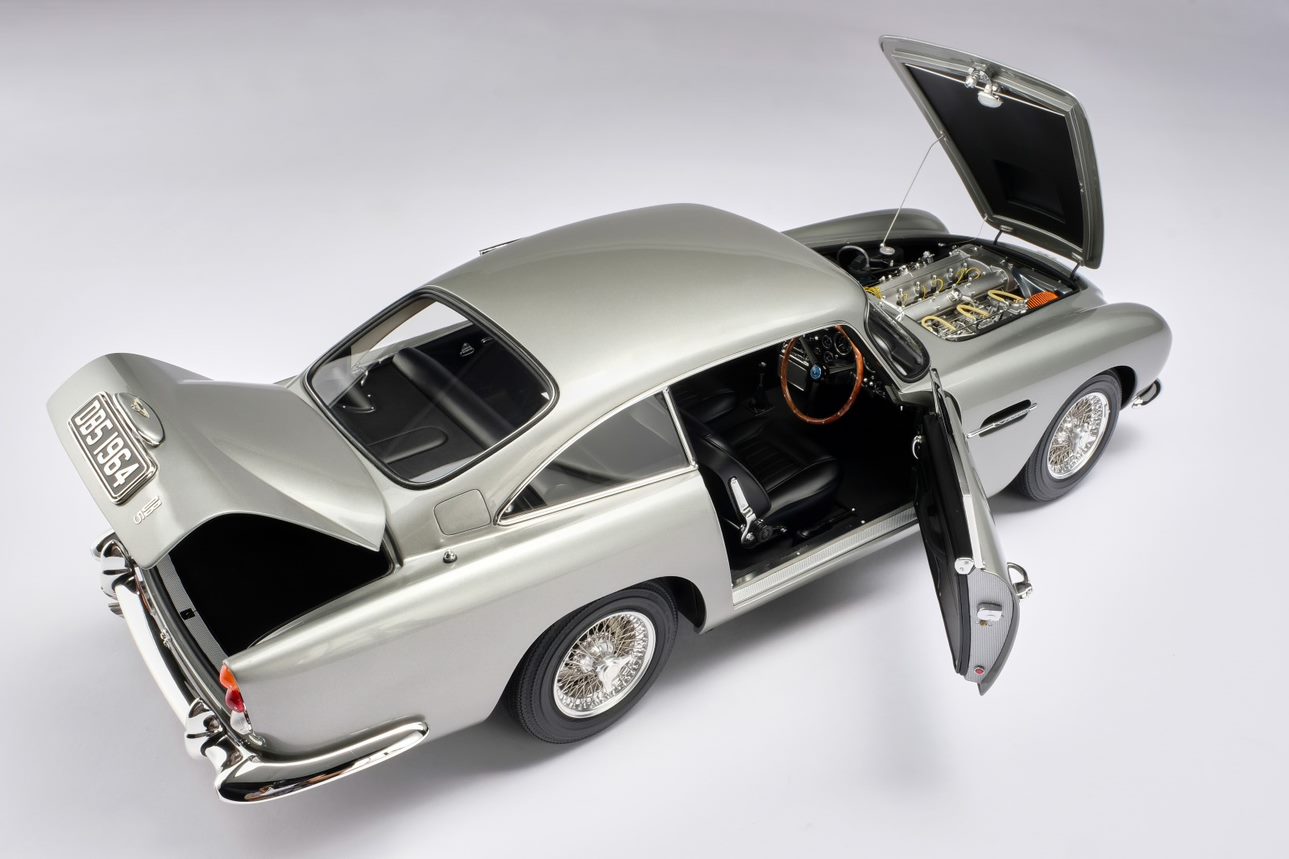Amalgam 1:8 Aston Martin DB5