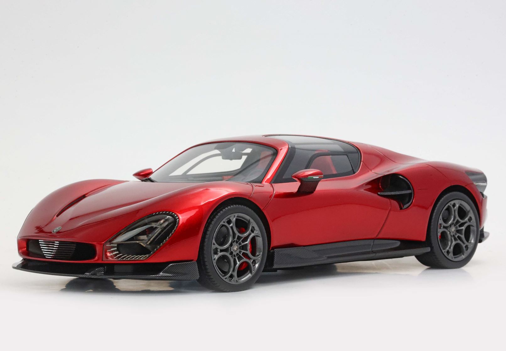 BBR 1:18 scale Alfa Romeo 33 Stradale 2025