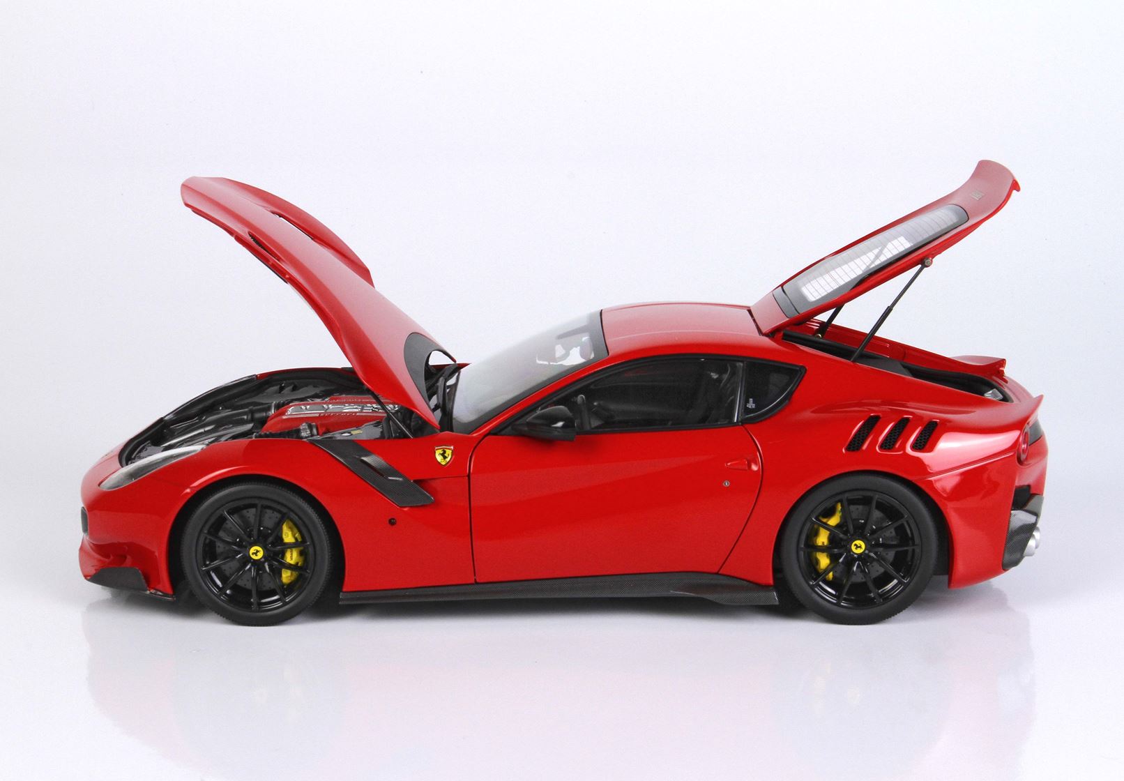 BBR 1:18 scale Ferrari F12 TDF Rosso Corsa