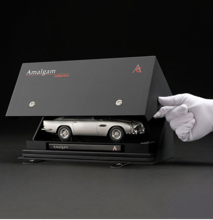 Amalgam 1:18 Aston Martin DB5 Vantage