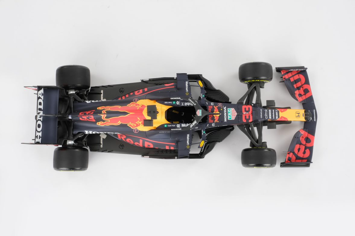 Amalgam 1:8 scale Red Bull RB16B Max Verstappen