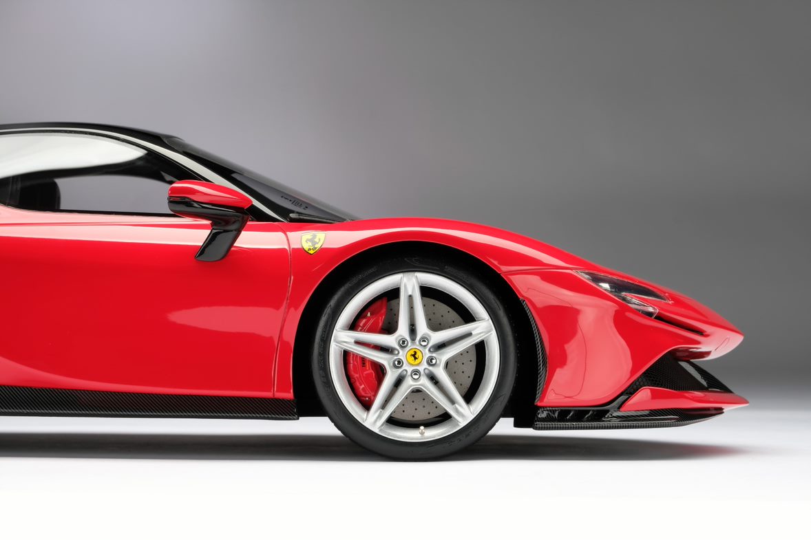 Amalgam 1:12 scale Ferrari SF90
