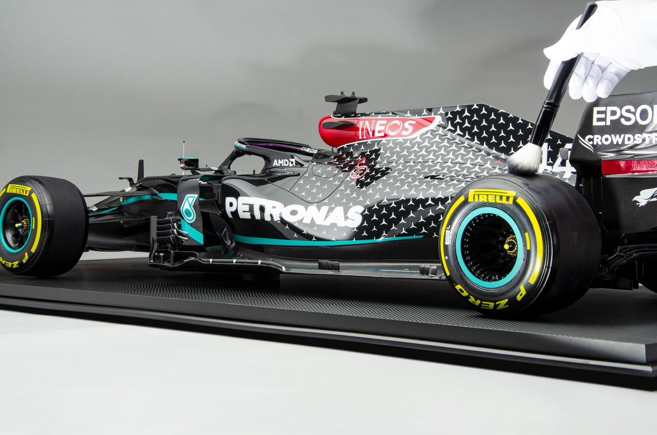 1:4 SCALE Mercedes-AMG F1 W11 EQ 2020 Lewis Hamilton