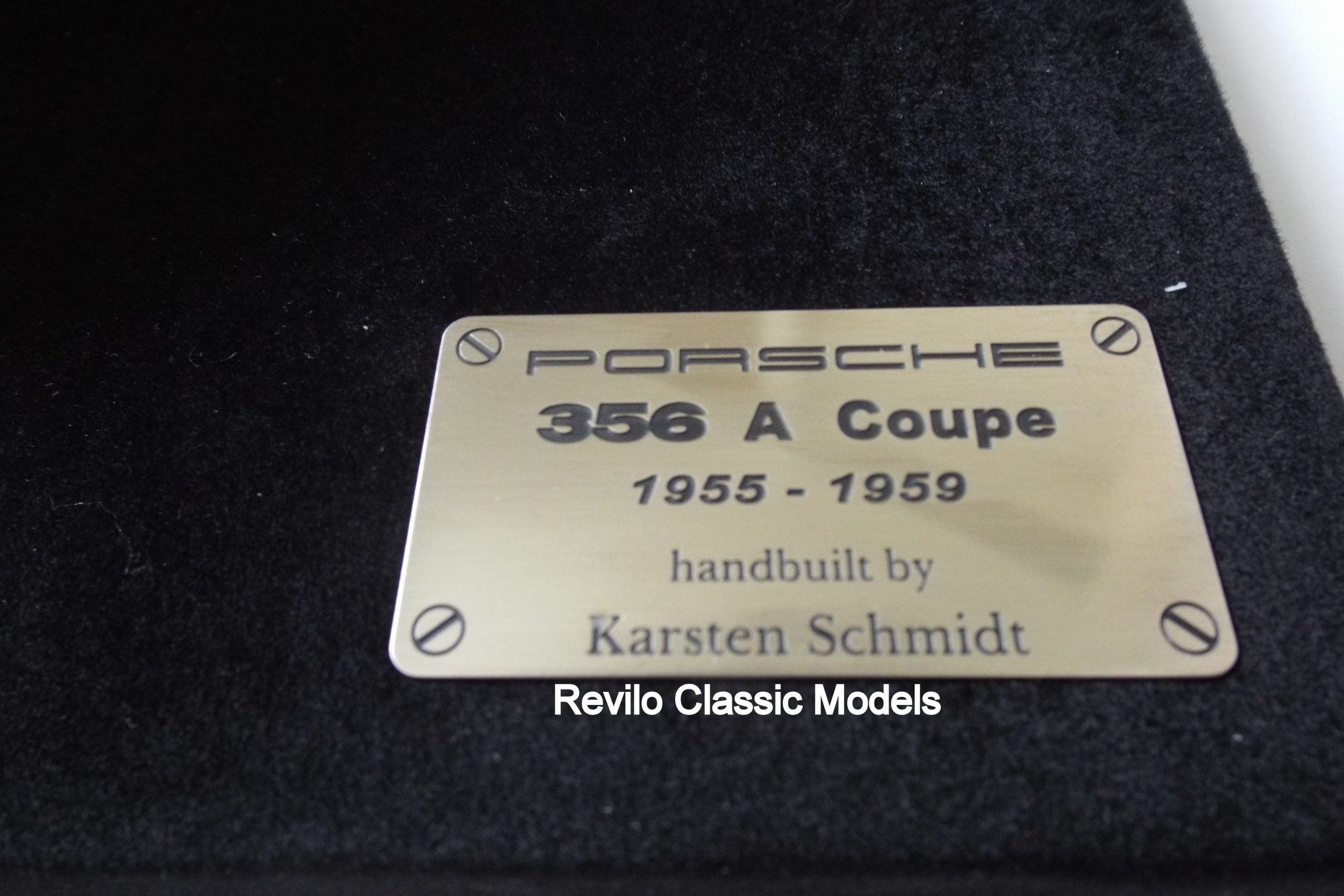 Porsche 356 Coupe 1:8 scale