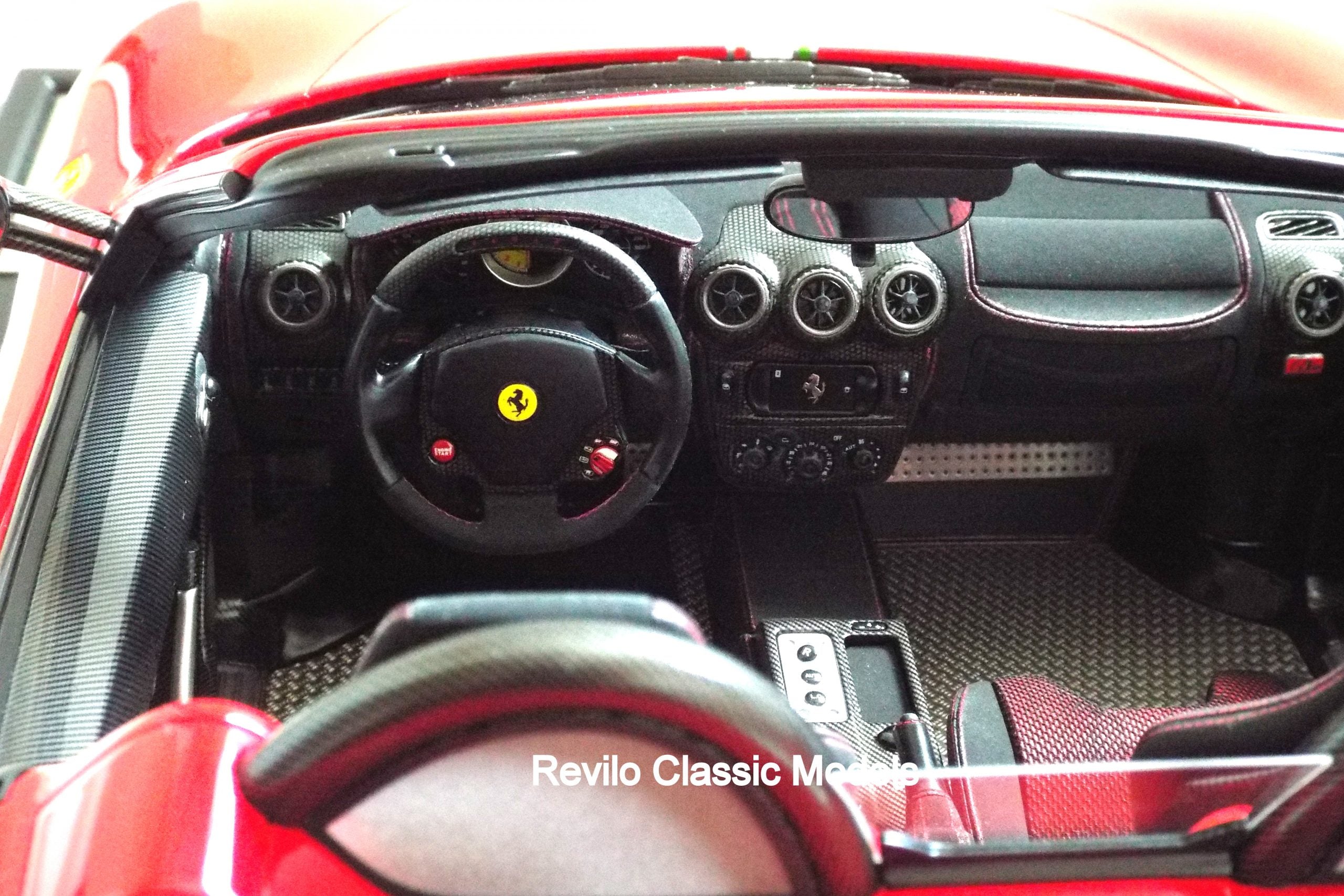 Amalgam 1:8 scale Ferrari F430