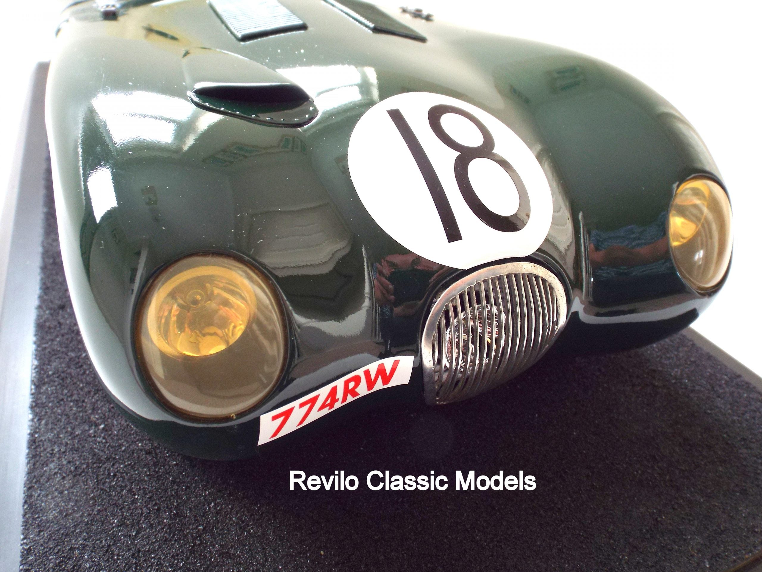 Javan Smith escala 1:8 Jaguar C Type