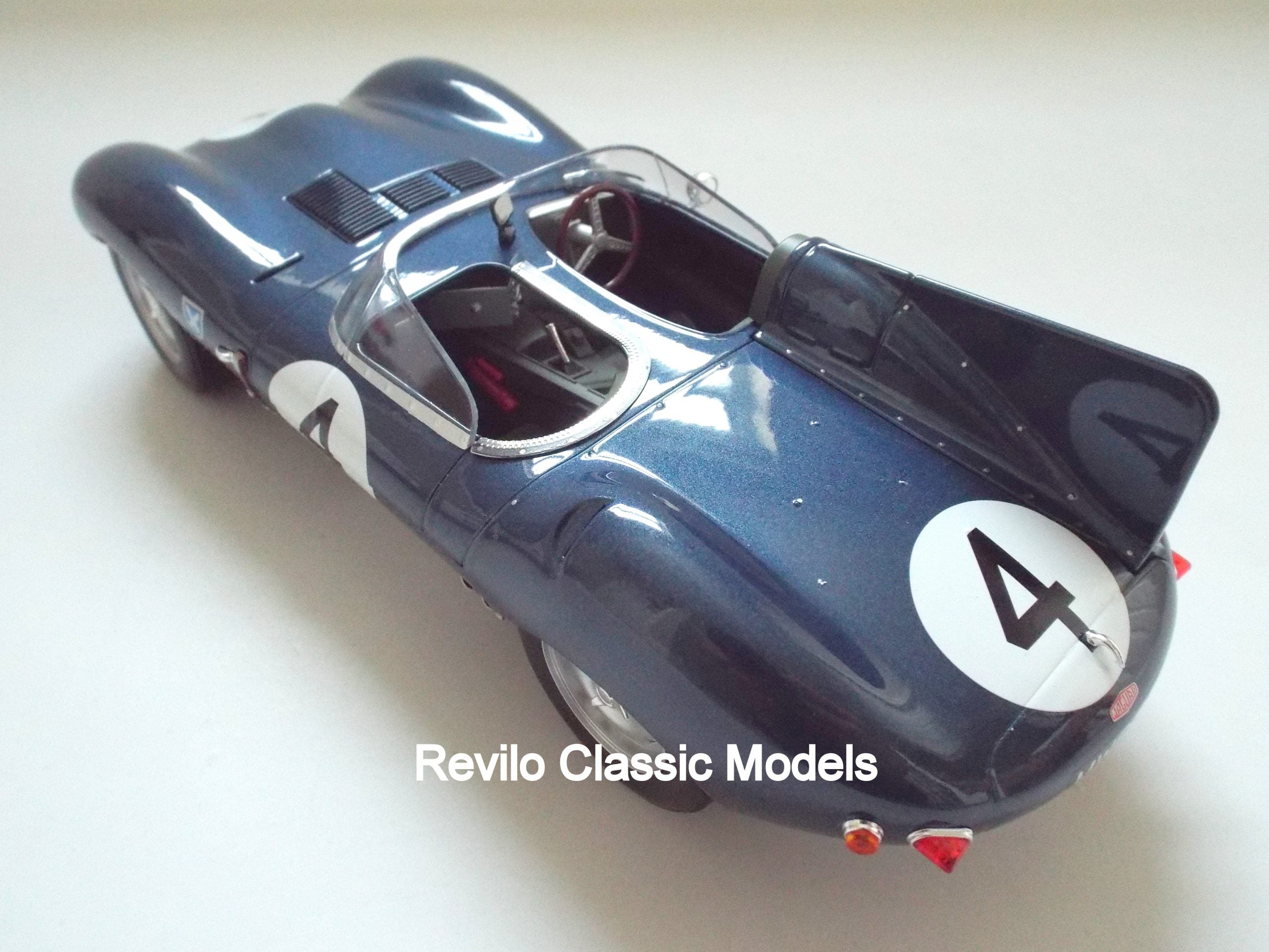1956 Jaguar D Type 1:18 ganador de Le Mans #4