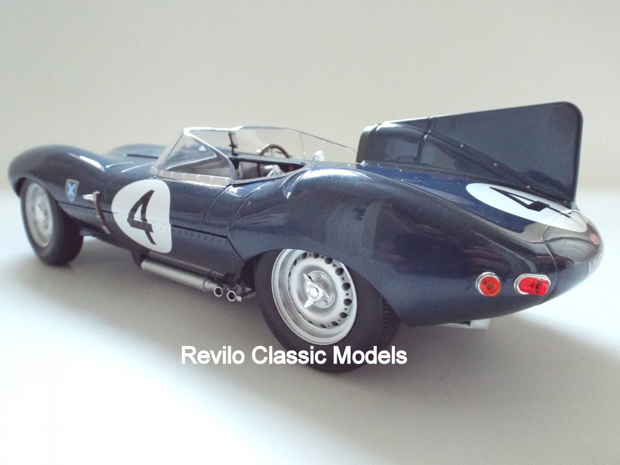 1956 Jaguar D Type 1:18 ganador de Le Mans #4