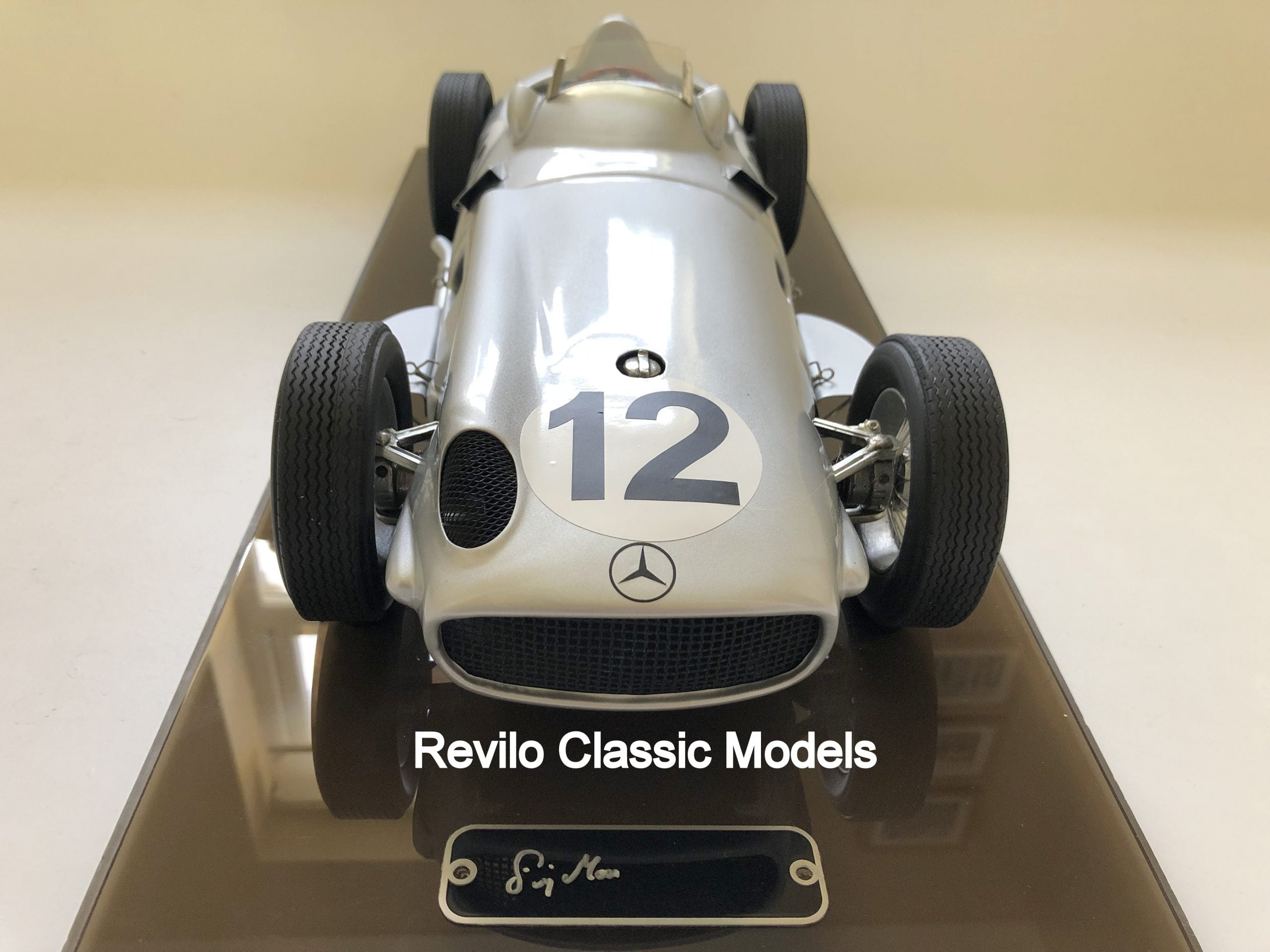 Javan Smith 1:8 scale Mercedes W196 Stirling Moss