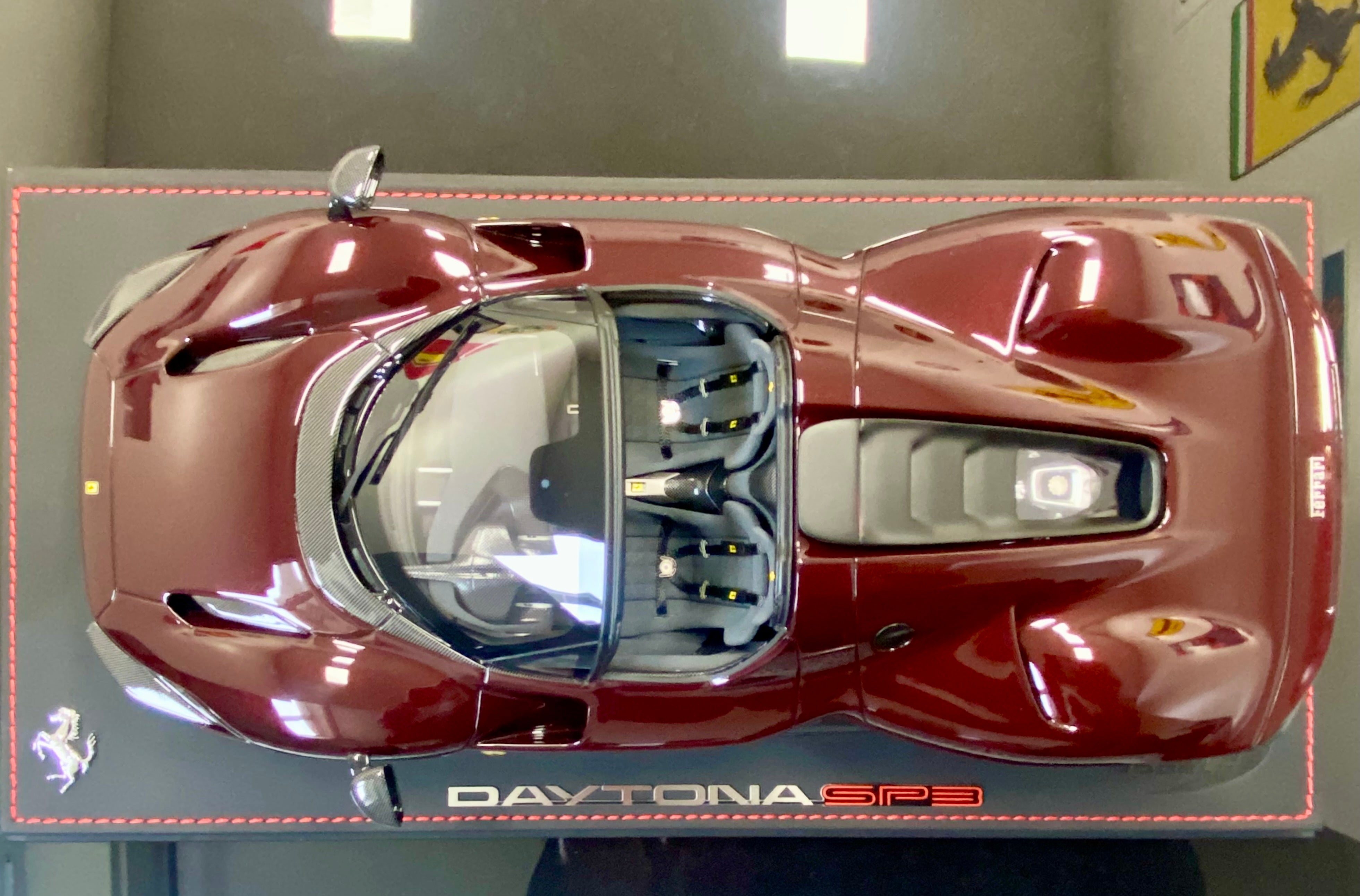 BBR 1:18 scale Ferrari Daytona SP3 Ruby Red Spider