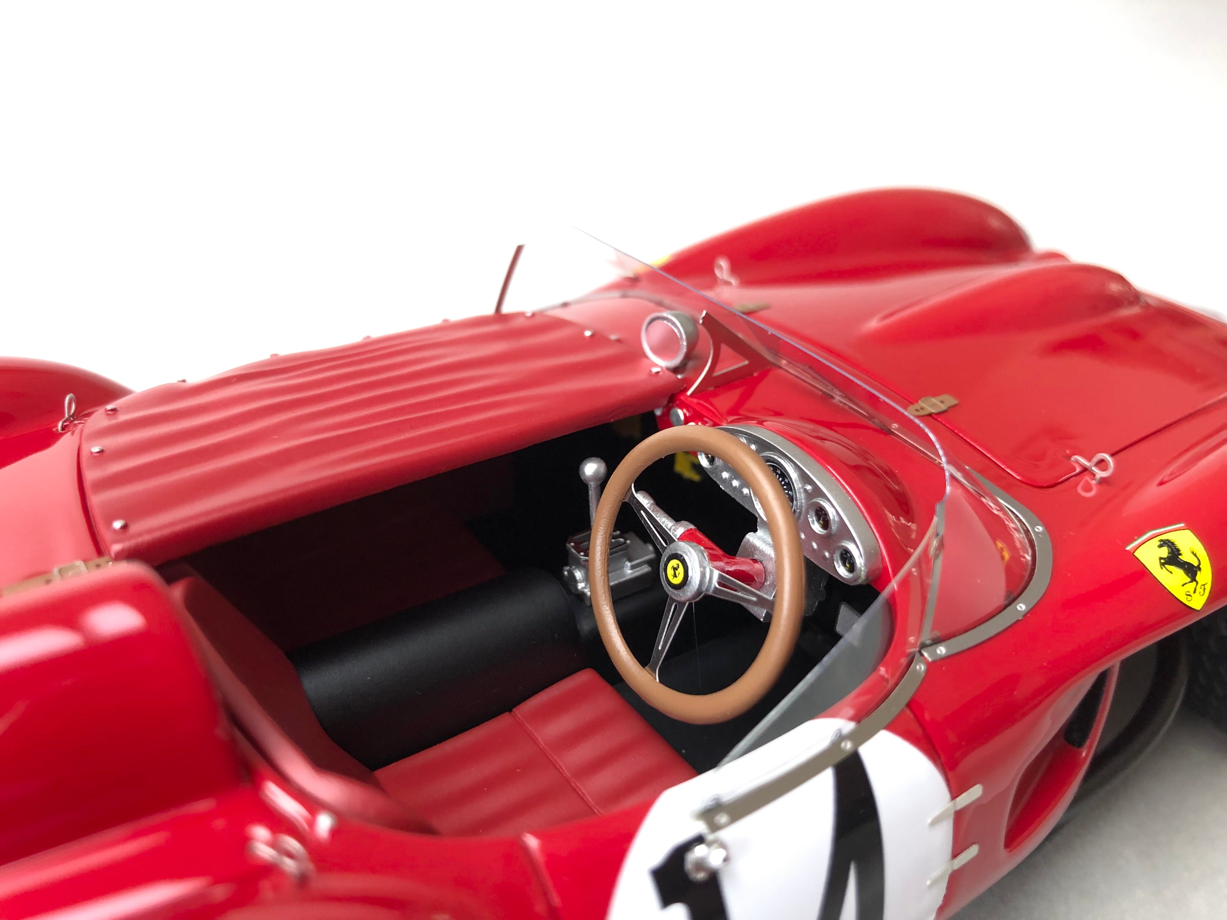 Amalgama escala 1:8 1958 Ferrari TR58