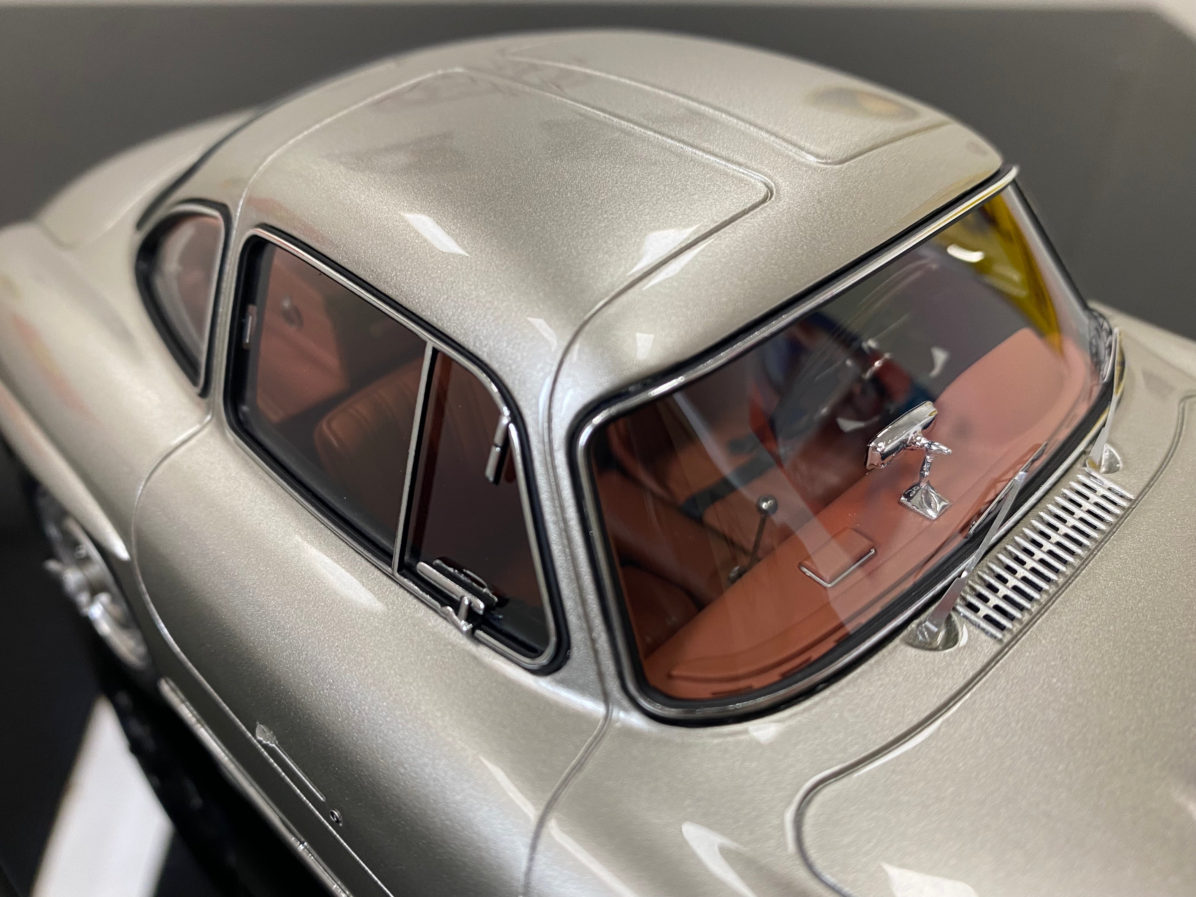Amalgam 1:18 Mercedes 300 SL Gullwing
