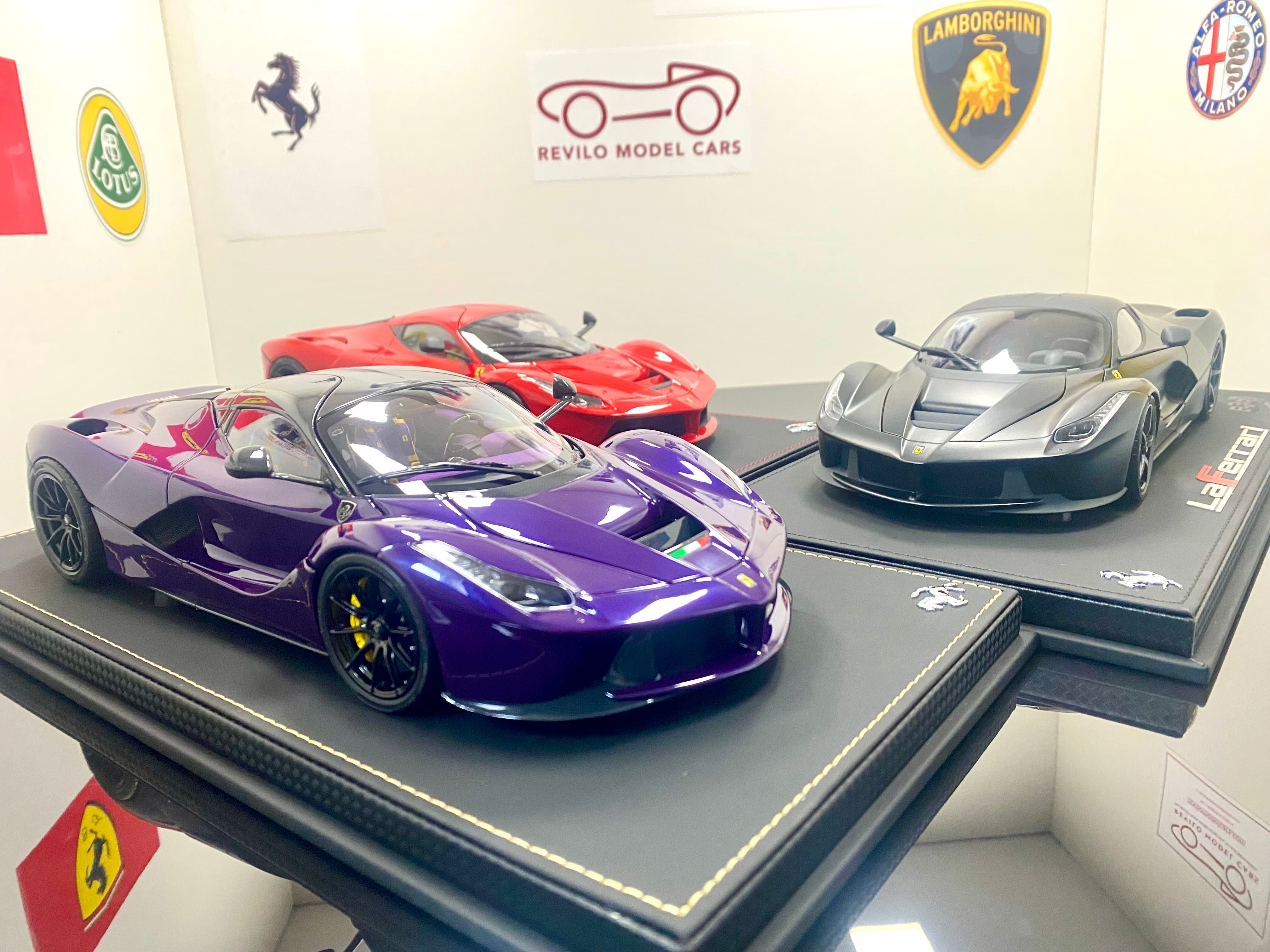 FIGURINE 1/18 GIRL VIOLETTE VROOM NOT PEINT POUR SOLIDO MINICHAMPS CMR FIGURINE 1/18 GIRL VIOLETTE VROOM NOT PEINT POUR SOLIDO MINICHAMPS CMR
