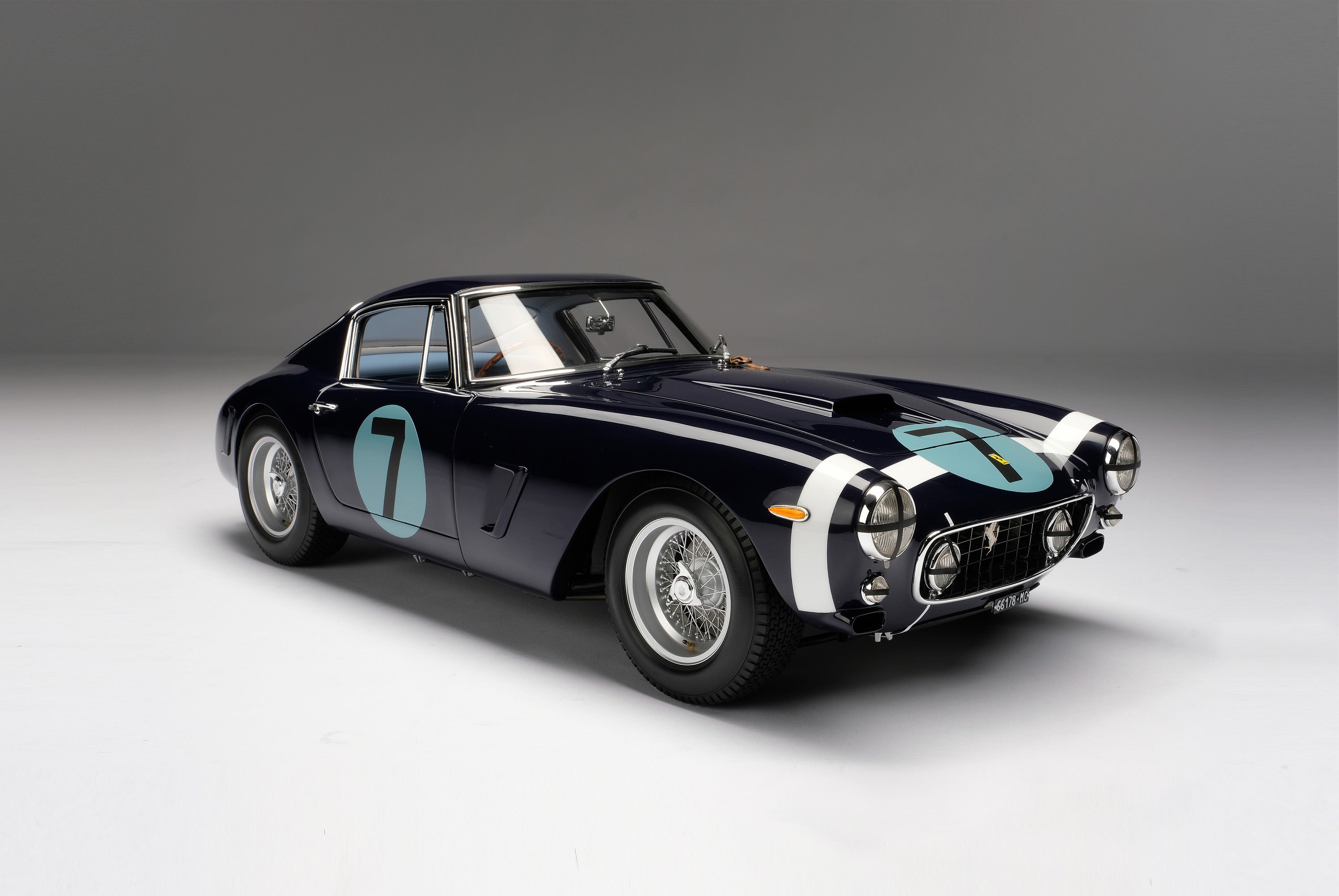 Amalgam 1:8 scale Ferrari 250 SWB Goodwood TT 1961 Stirling Moss
