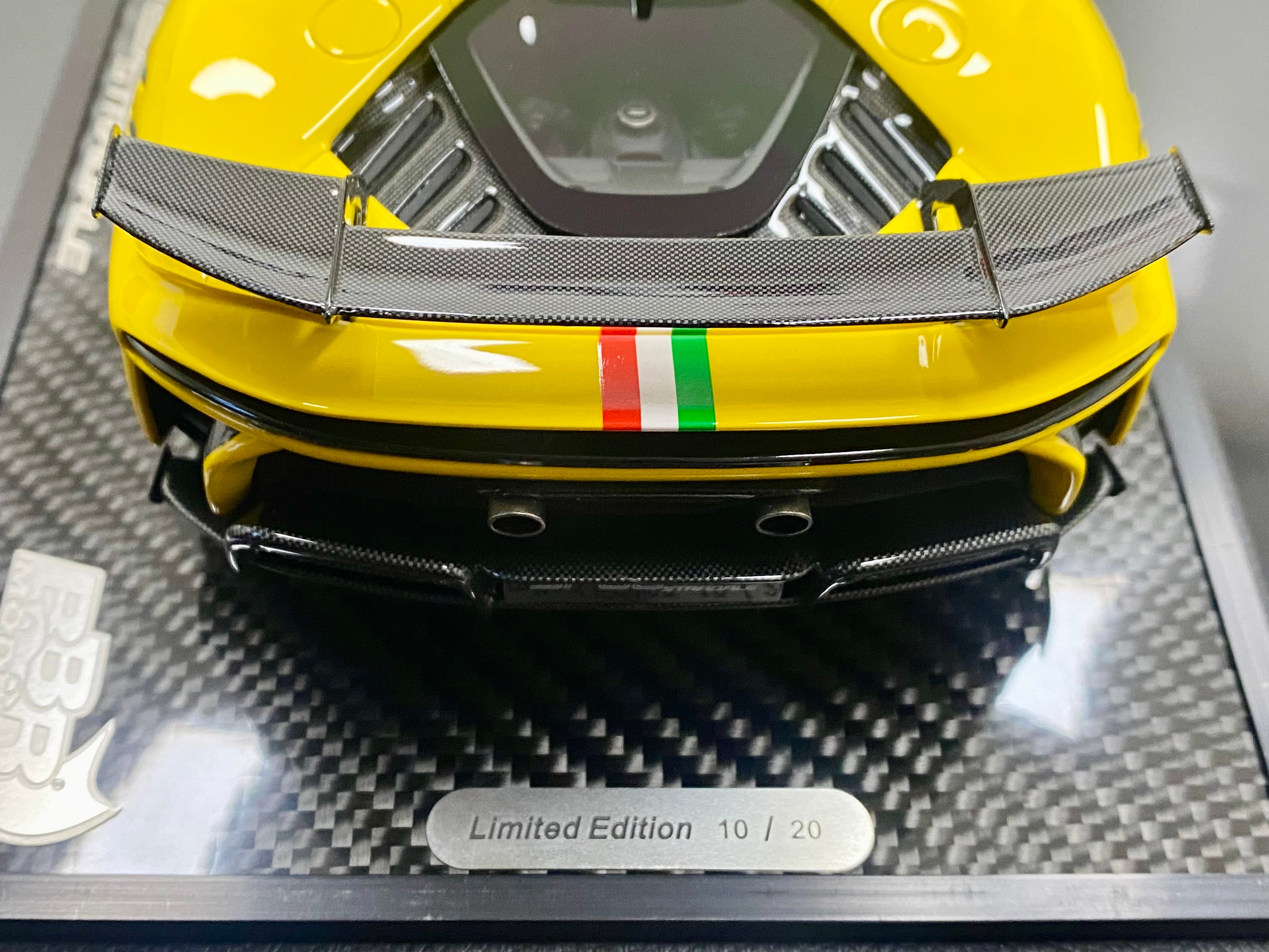 BBR Ferrari SF90 XX 1:18 scale Giallo Modena, Italian stripe