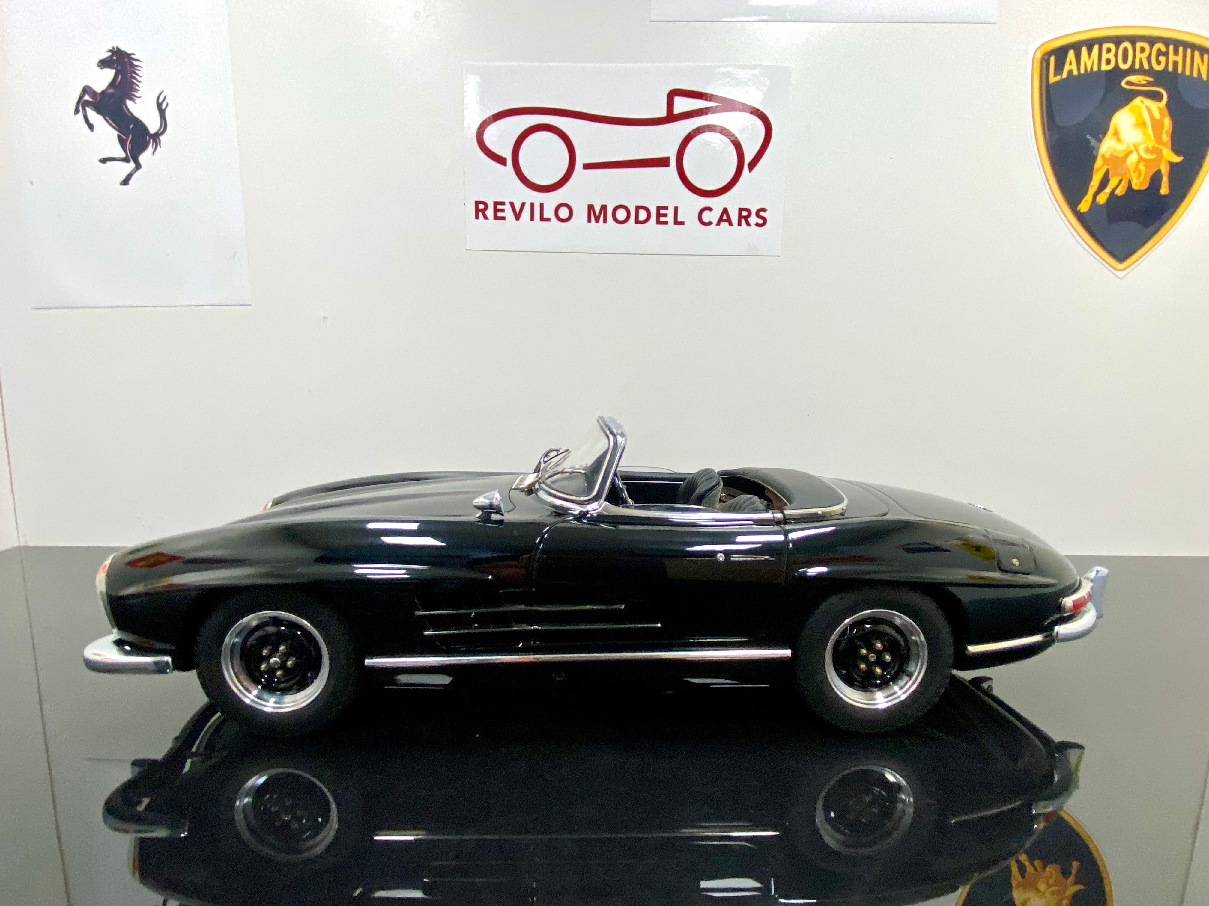 CMC 1:18 Mercedes 300SL M293 Black open top roadster