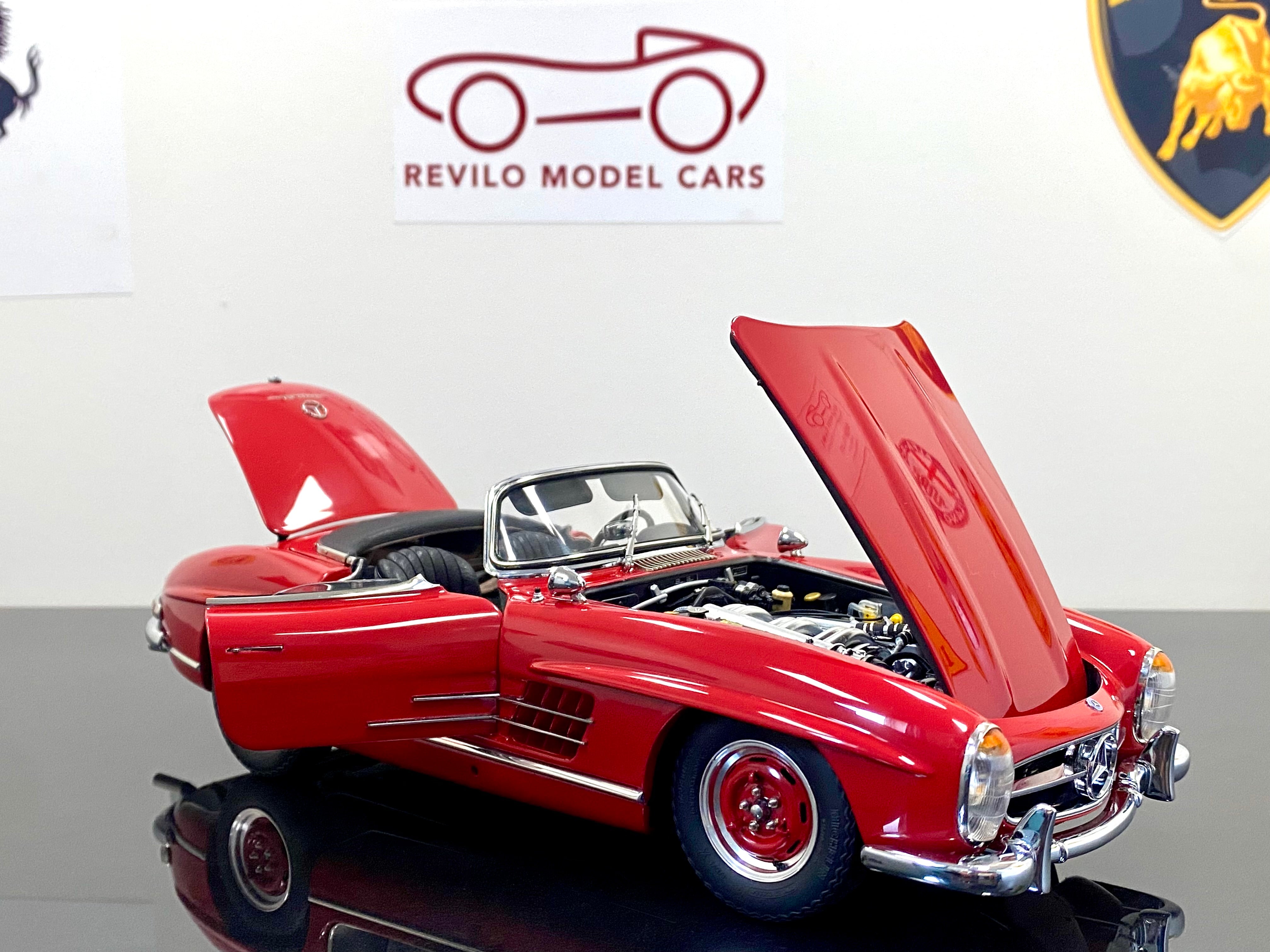 CMC 1:18 Mercedes 300 SL Roadster open top M282