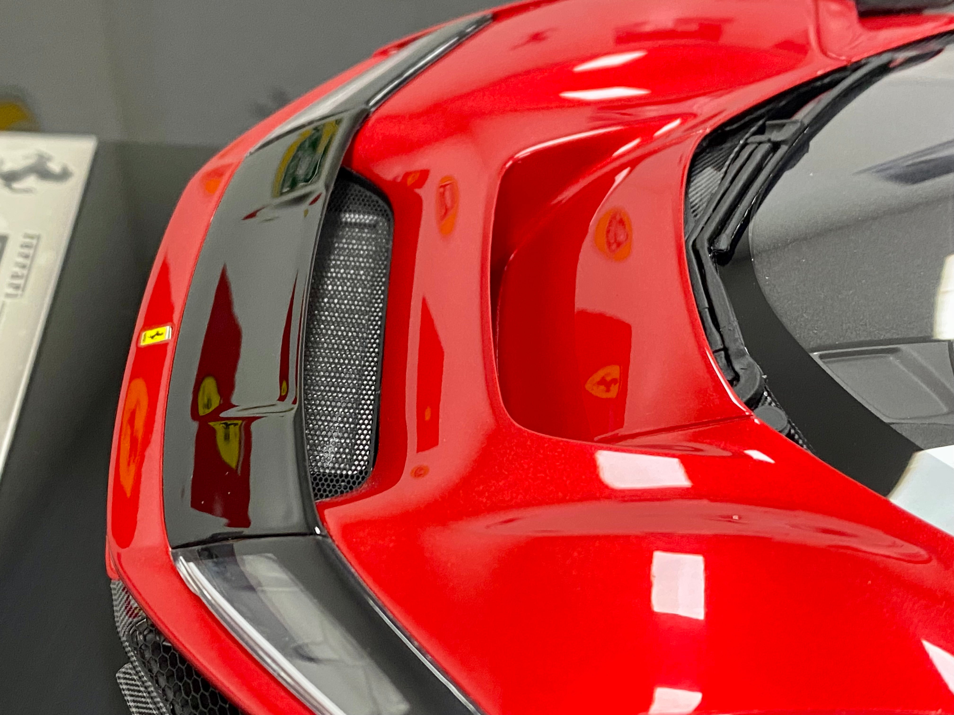Amalgam Ferrari F80 1:18 scale