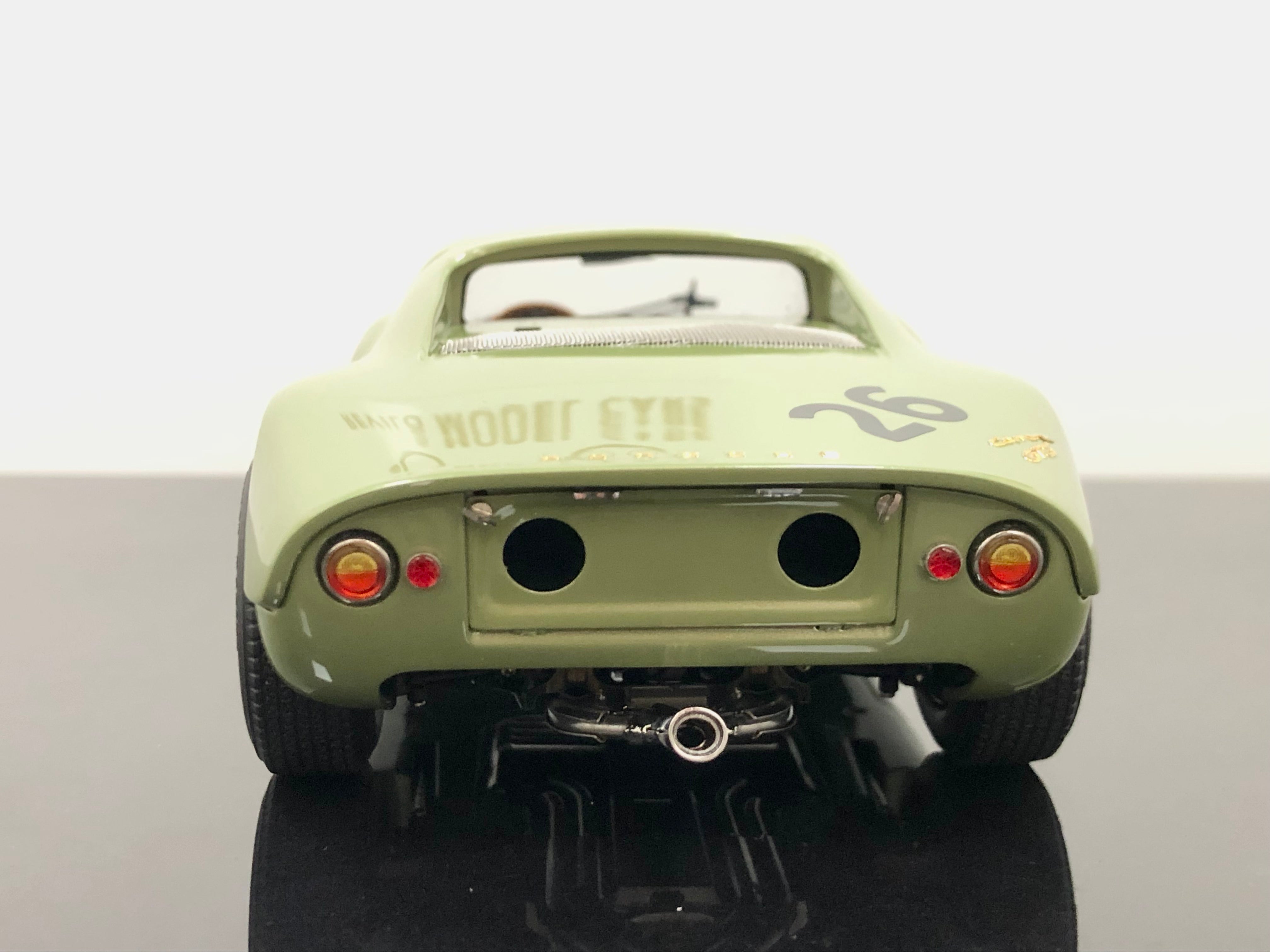 CMC 1:18 scale Porsche 904 GTS M232 Silverstone 1964 #26