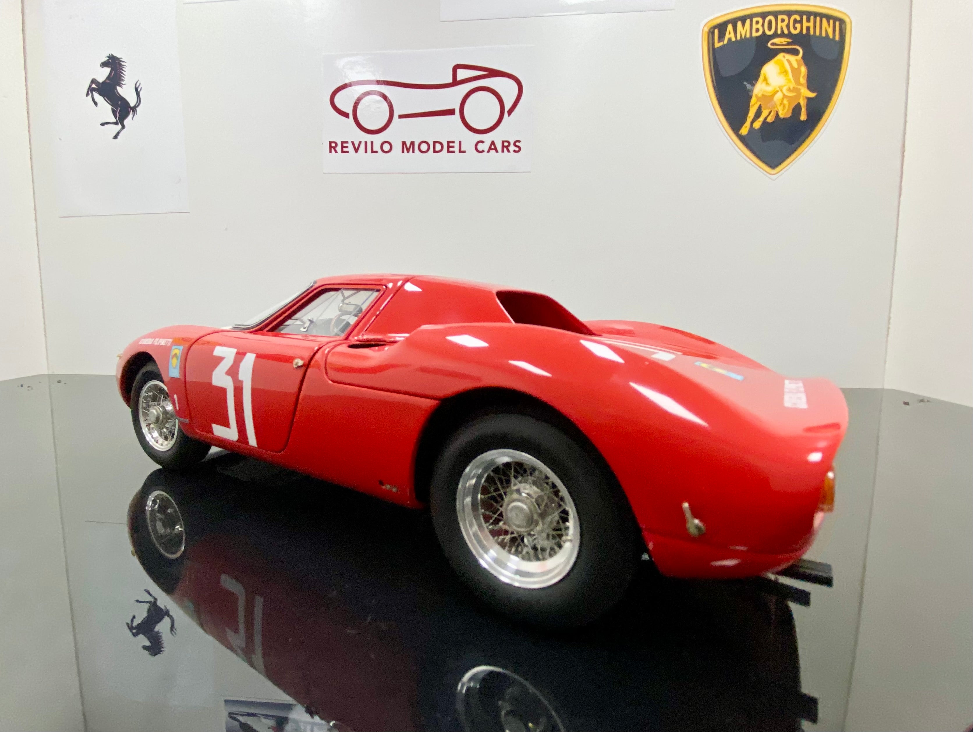 IN STOCK! CMC 1:18 scale Ferrari 250 LM M268 Winner Monza 1964 #31