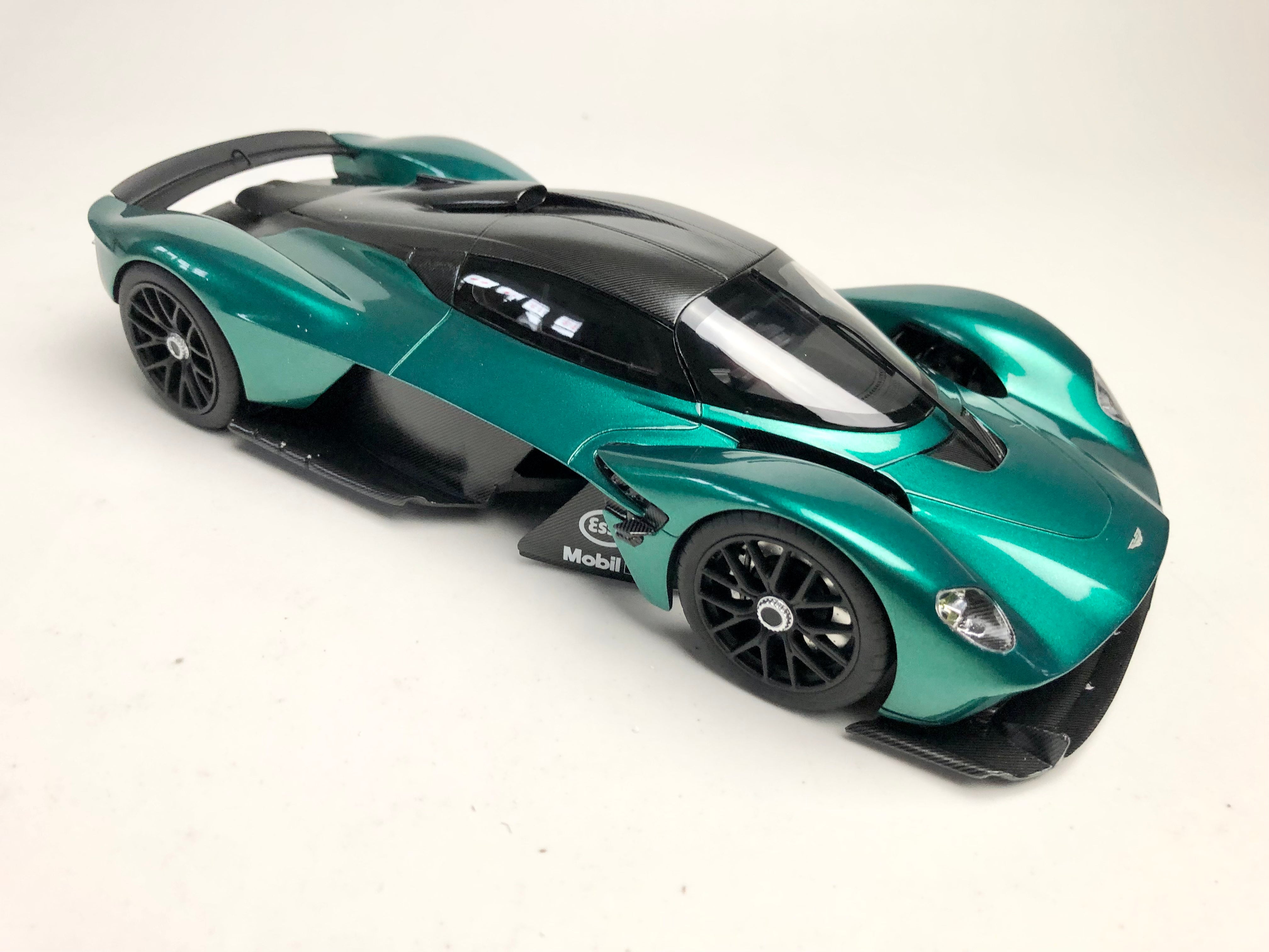 Aston Martin Valkyrie 1:18 scale