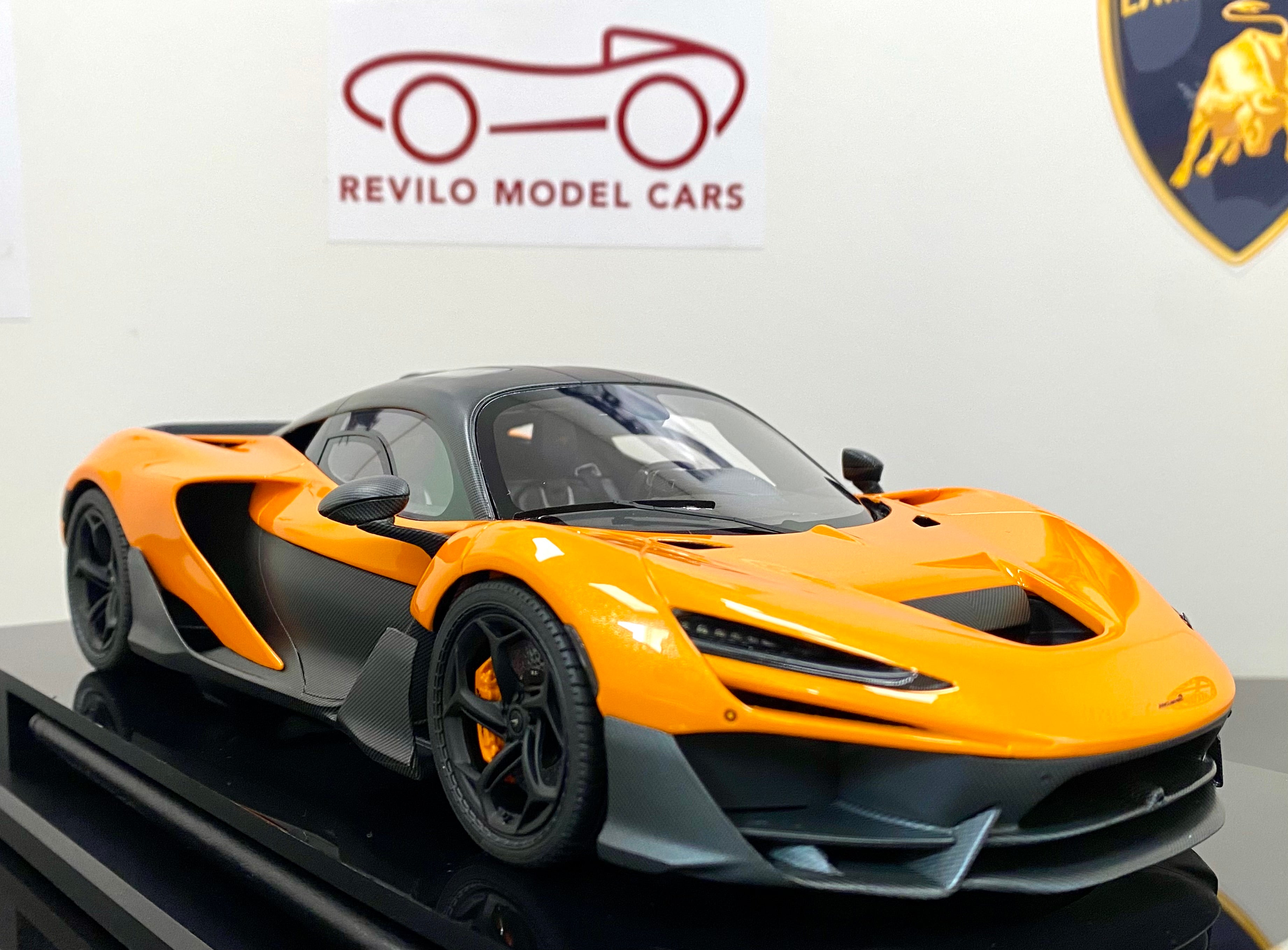 Amalgam 1:18 scale McLaren W1