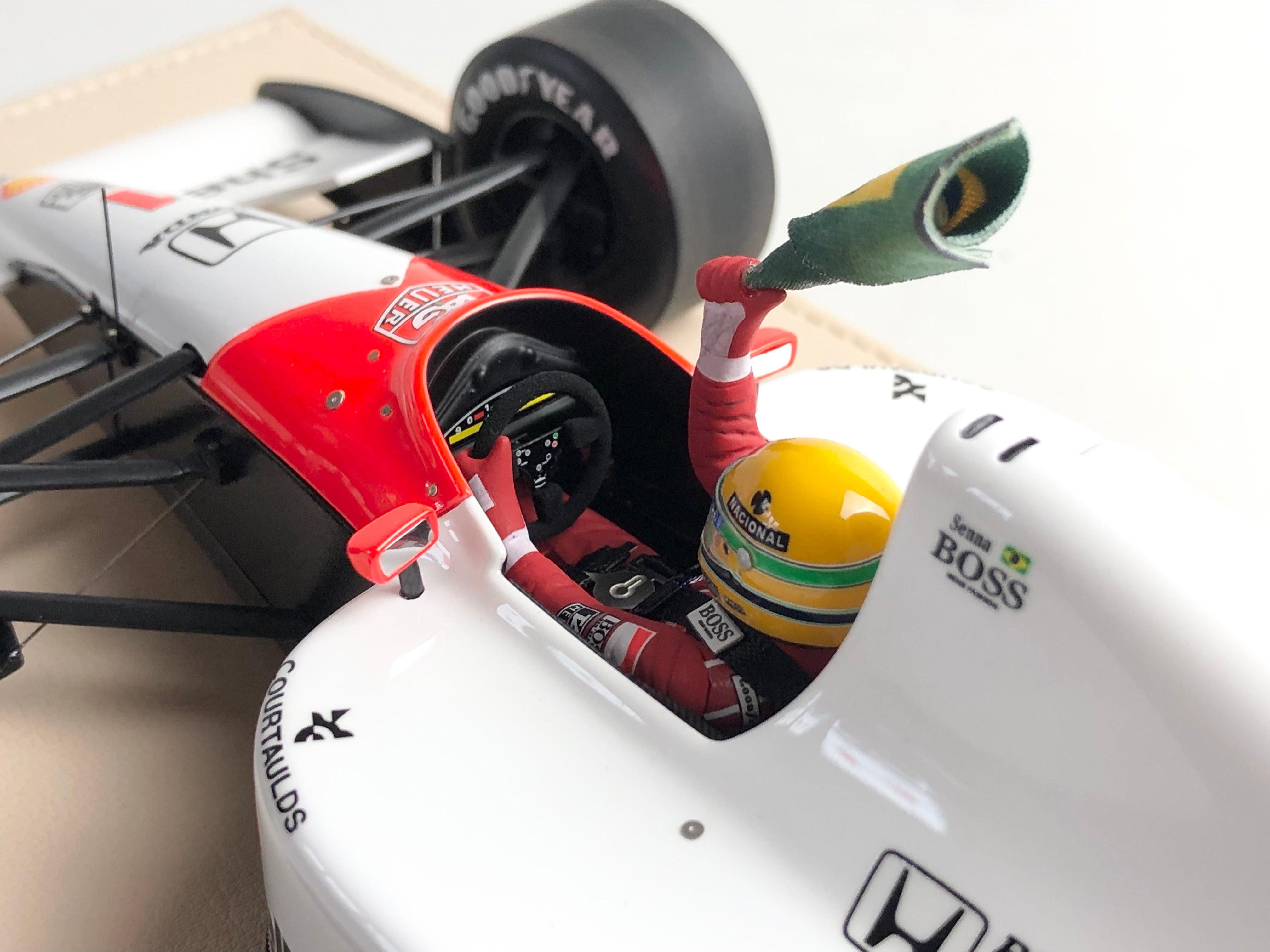 McLaren MP4/6 Senna 1991 Brazilian Grand Prix winner 1:18 Scale