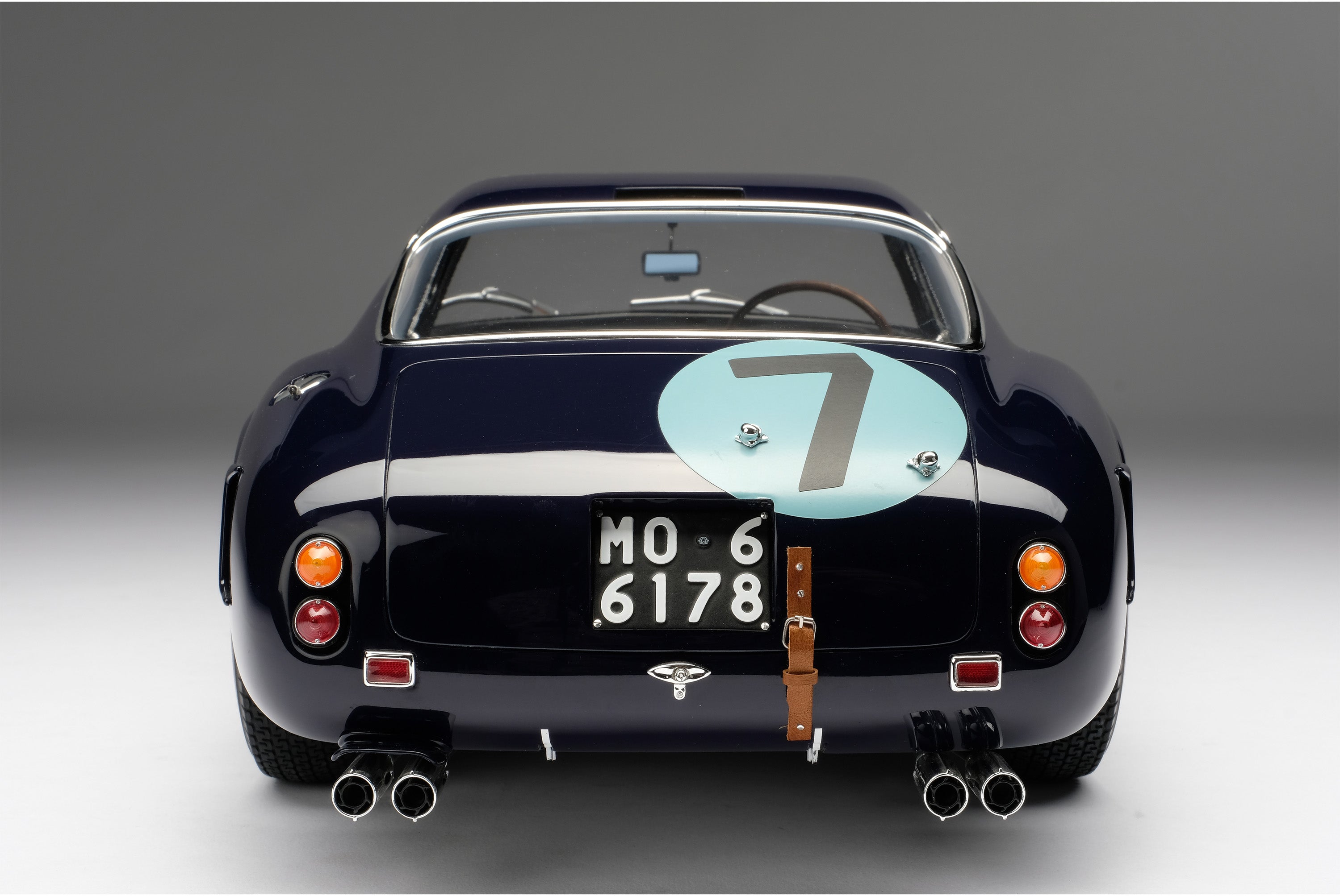 Amalgam 1:8 scale Ferrari 250 SWB Goodwood TT 1961 Stirling Moss