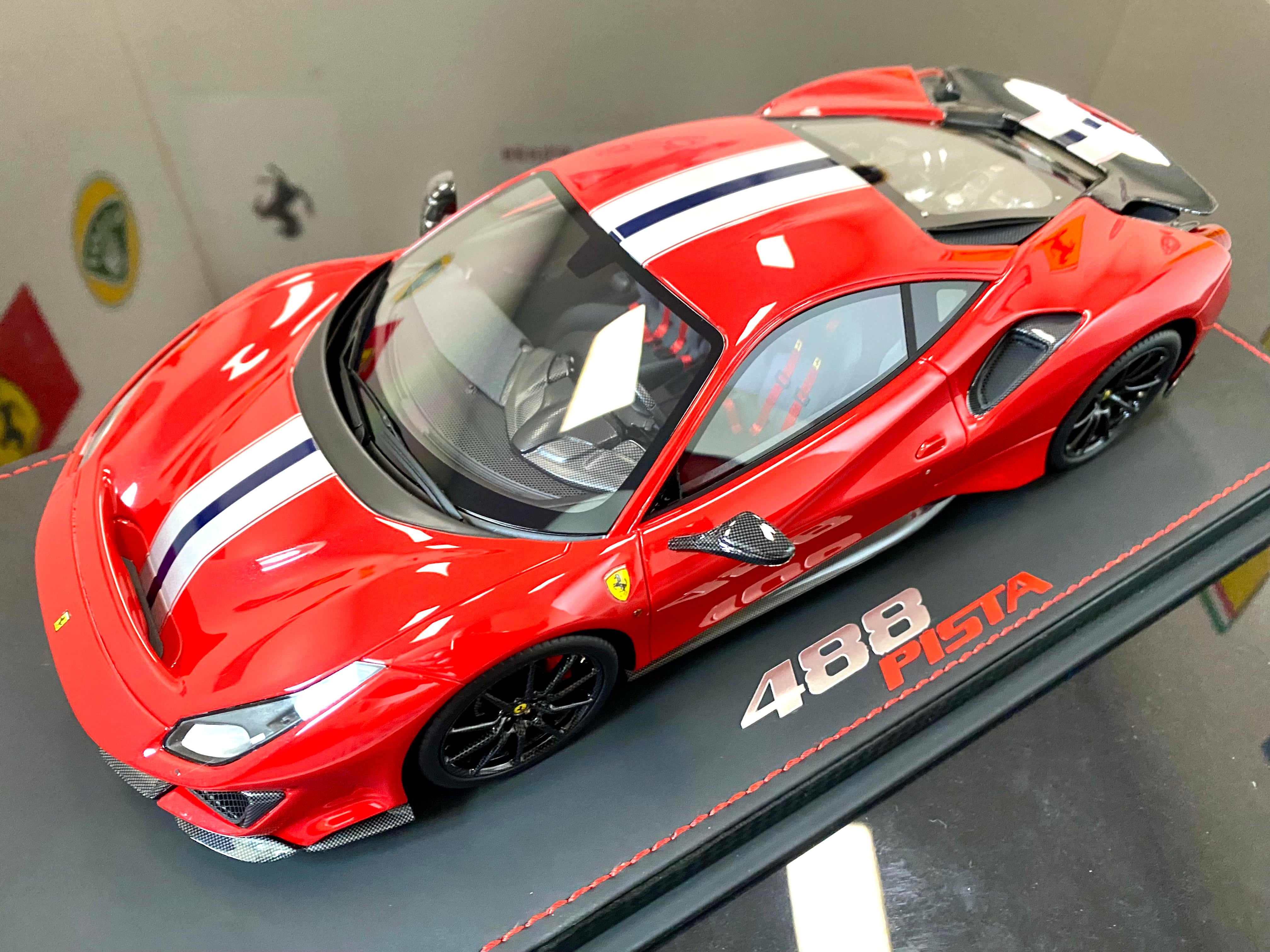 BBR Ferrari 488 Pista 1:18 scale Rosso Corsa carbon wheels