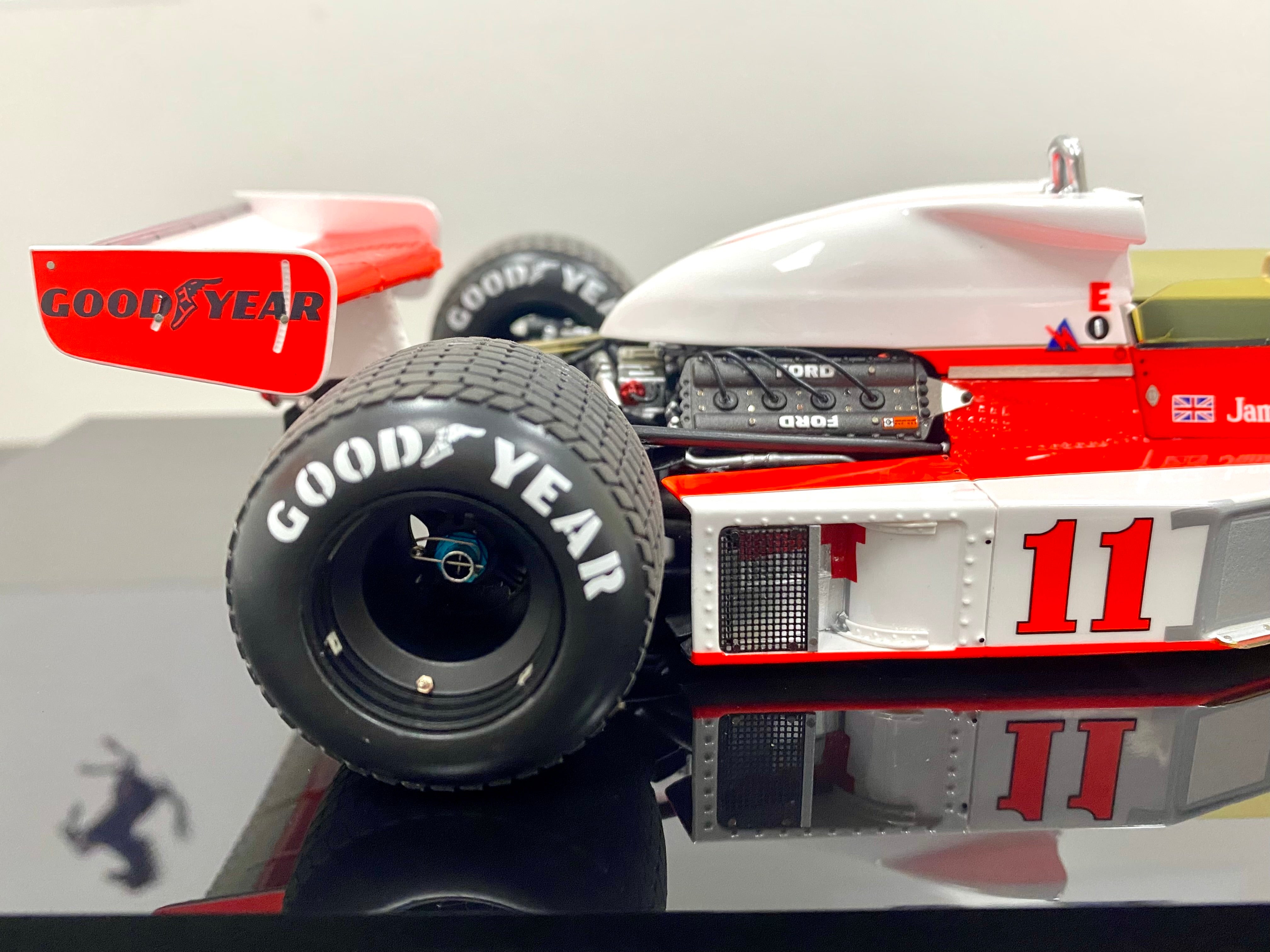 Amalgam 1:18 scale McLaren M23D 1976 James Hunt