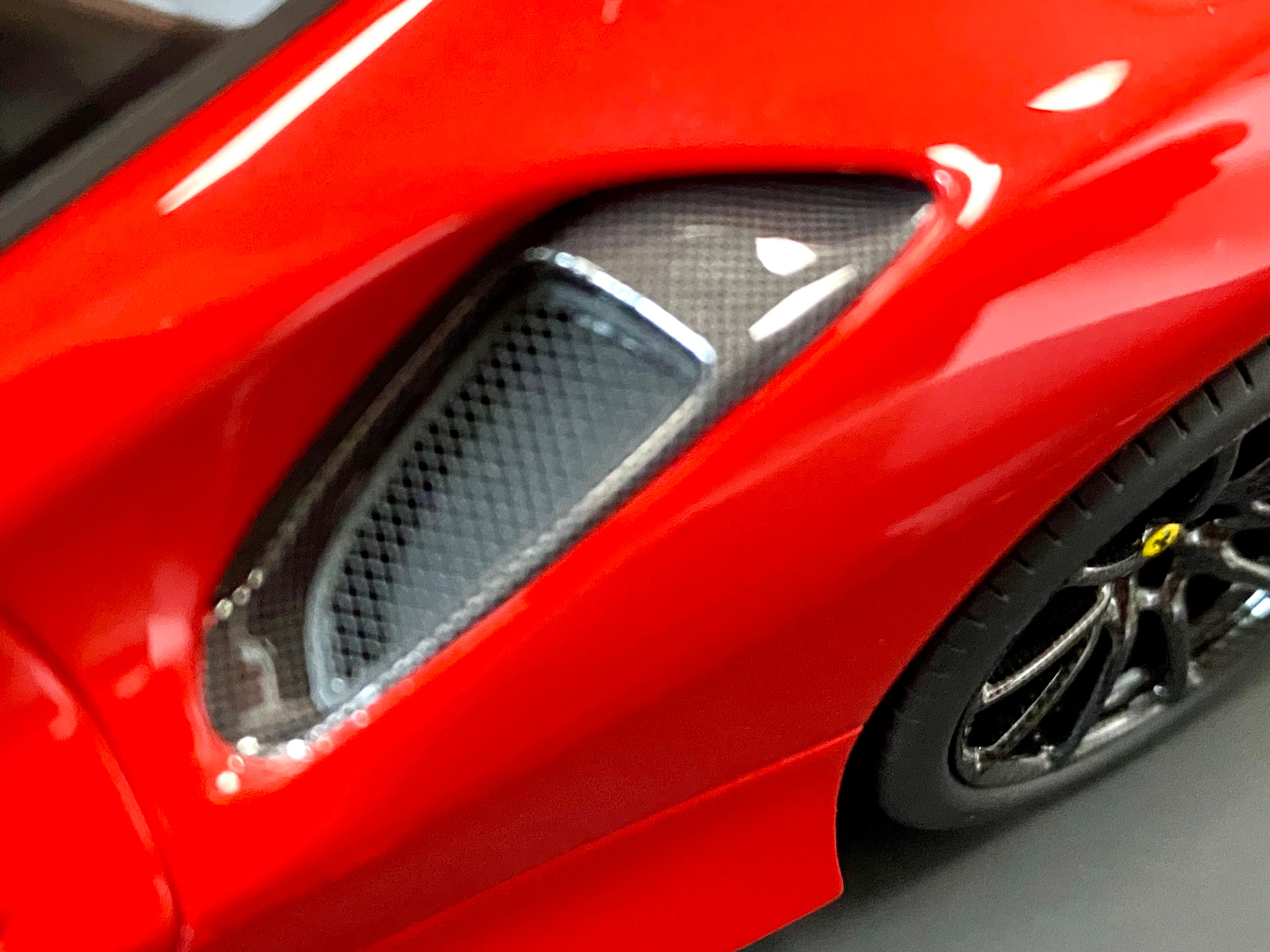 BBR Ferrari 488 Pista 1:18 scale Rosso Corsa carbon wheels