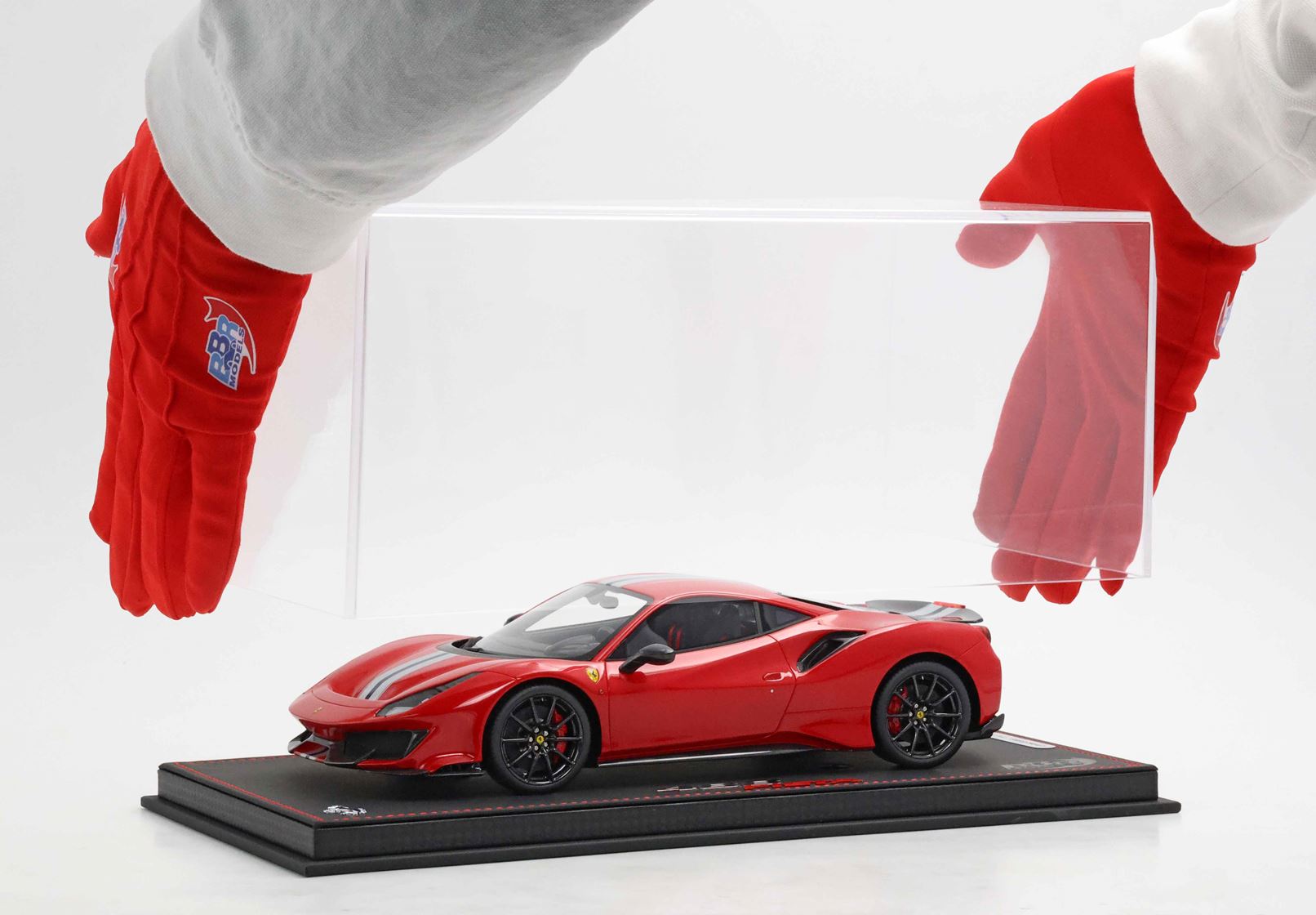 BBR Ferrari 488 Pista 1:18 scale Rosso Corsa carbon wheels