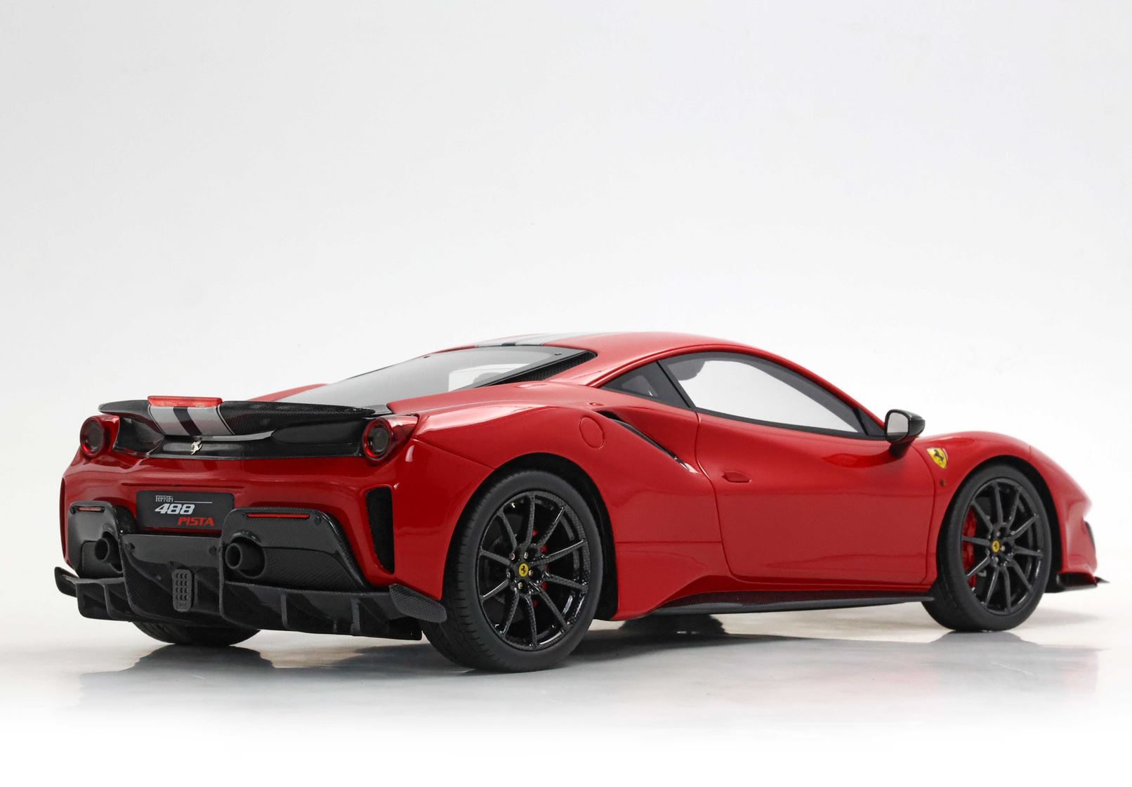 BBR Ferrari 488 Pista 1:18 scale Rosso Corsa carbon wheels