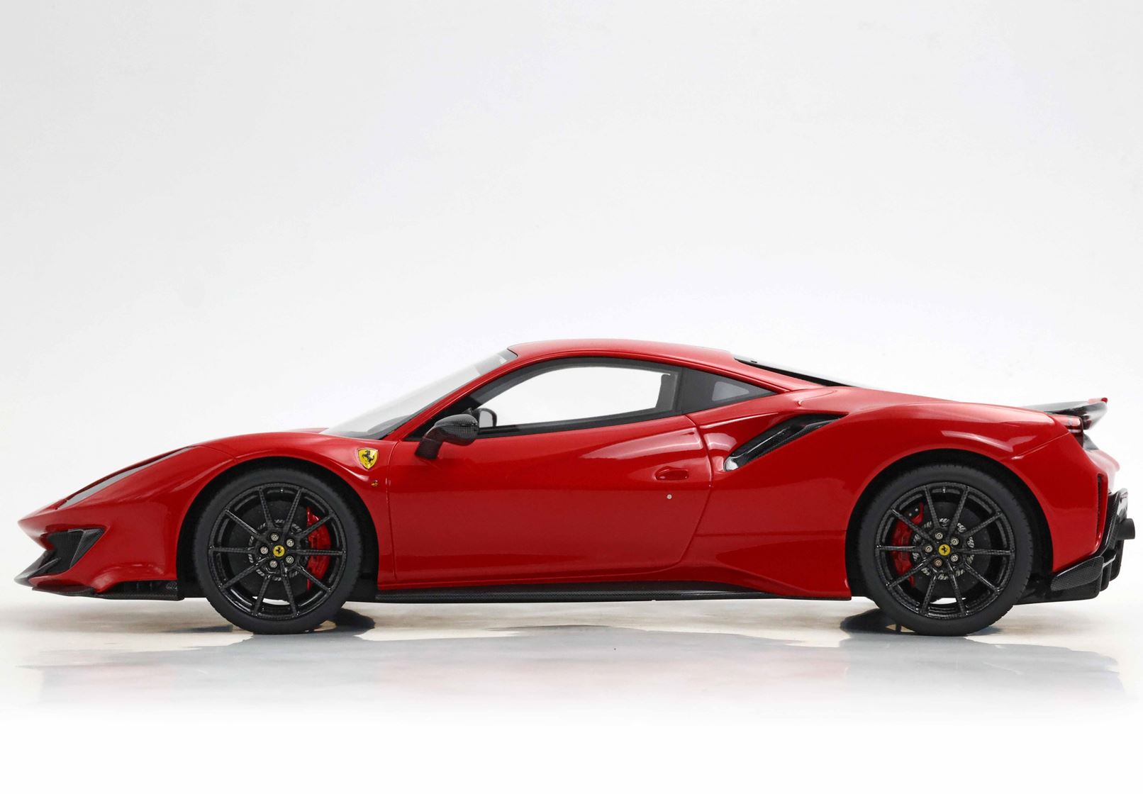 BBR Ferrari 488 Pista 1:18 scale Rosso Corsa carbon wheels