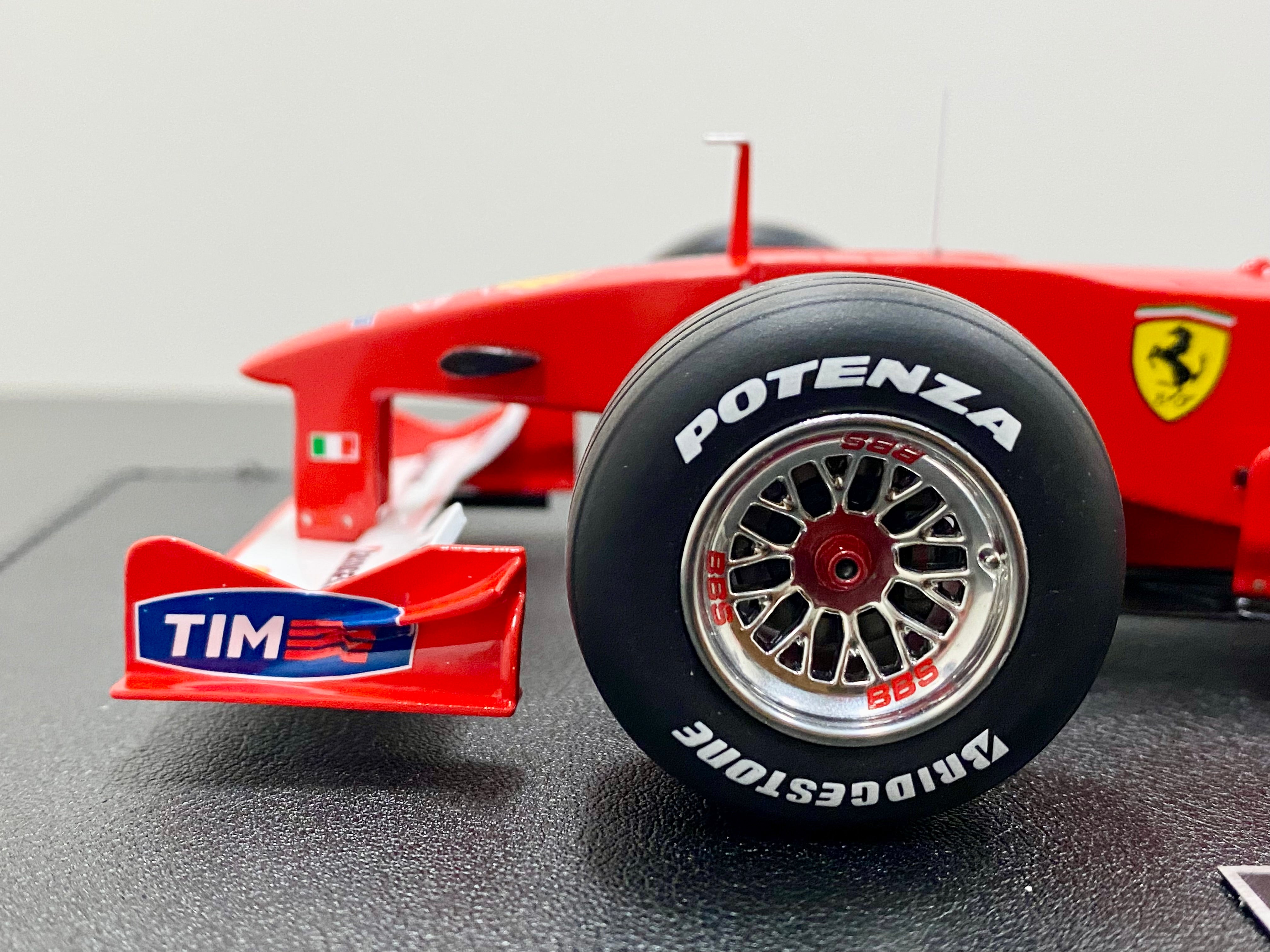 GP Replicas 1:18 scale Ferrari F1-2000 #3 Schumacher World Champion