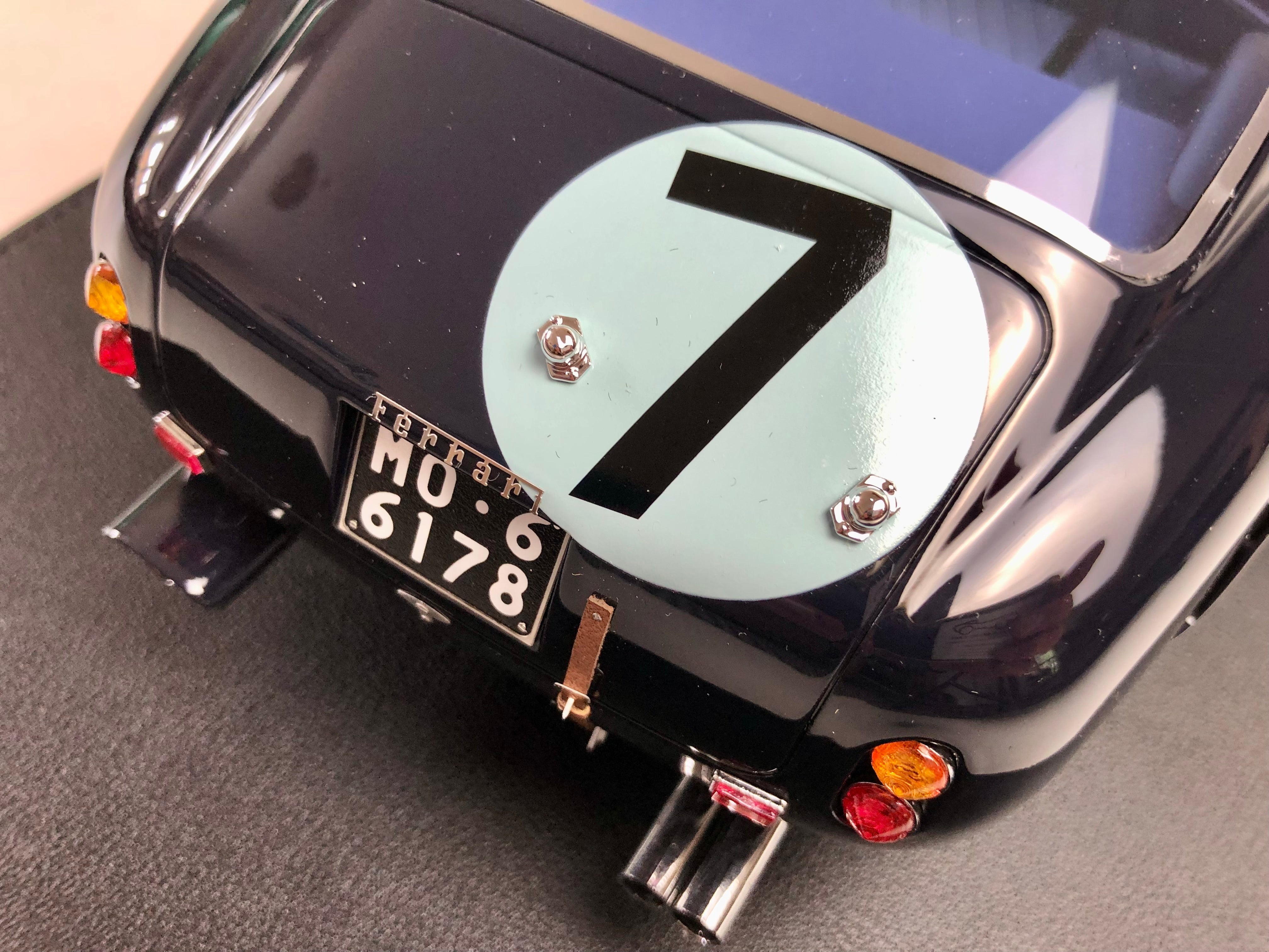 Escala 1:12 1961 Ferrari 250GT SWB Stirling Moss