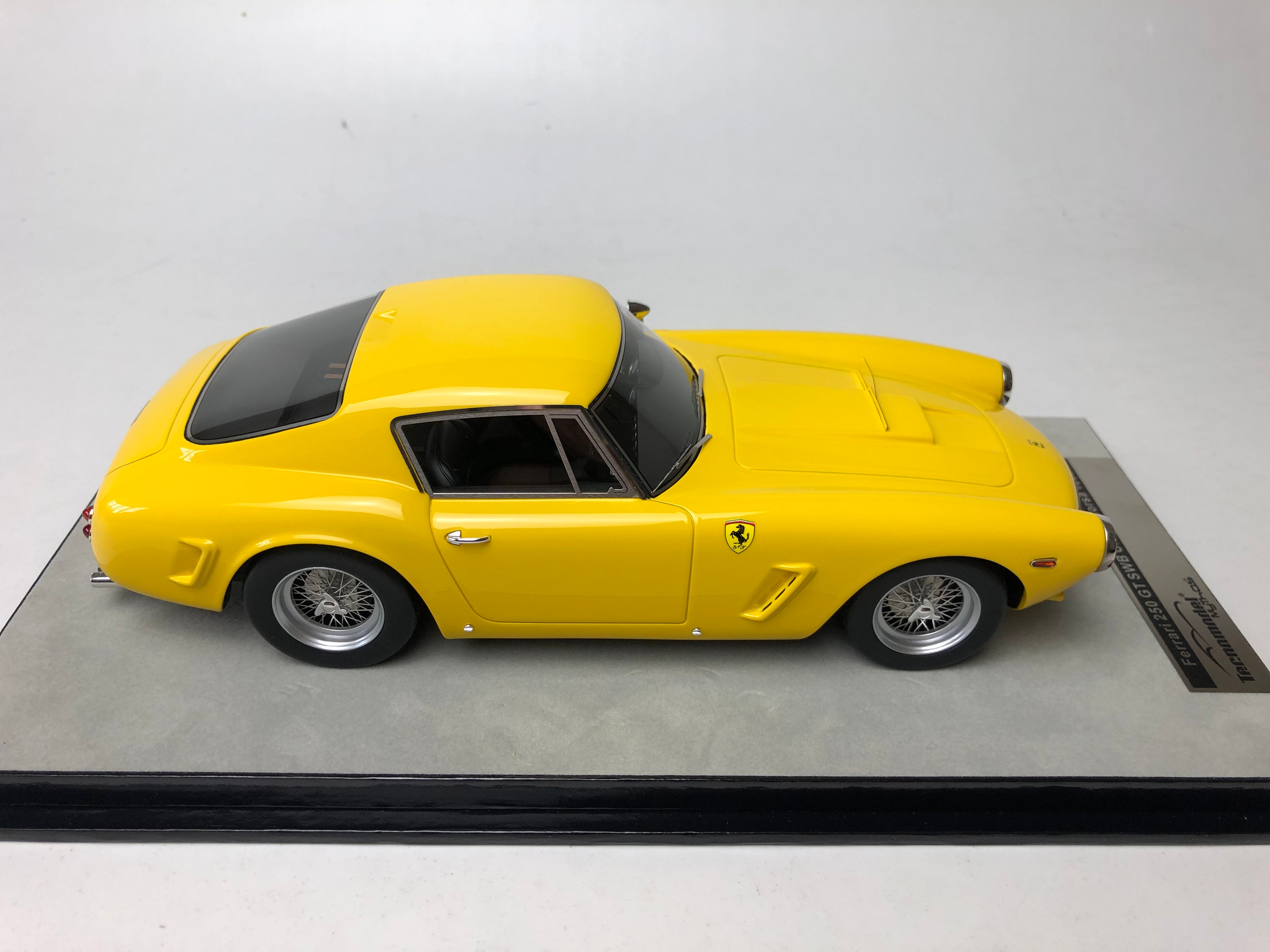 Ferrari 250 SWB Competizione Giallo Modena 1:18 scale