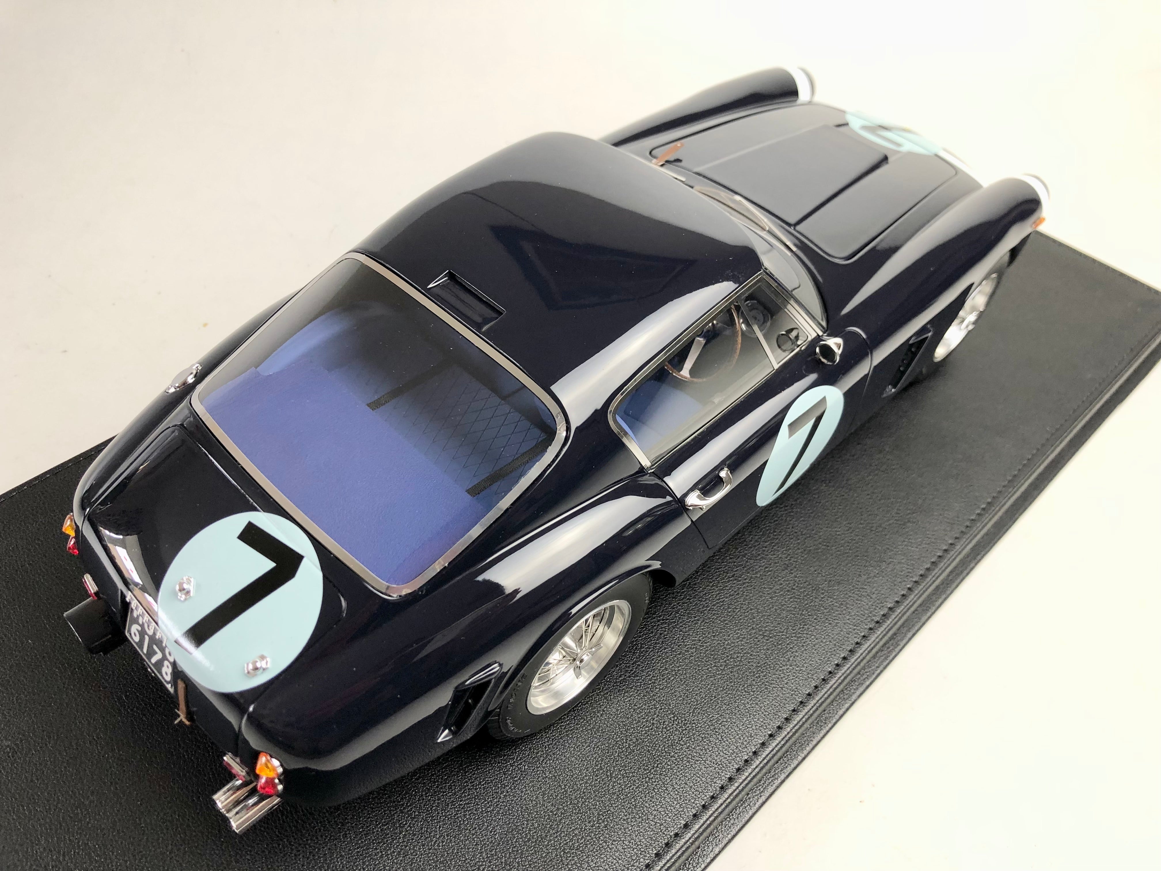 Escala 1:12 1961 Ferrari 250GT SWB Stirling Moss
