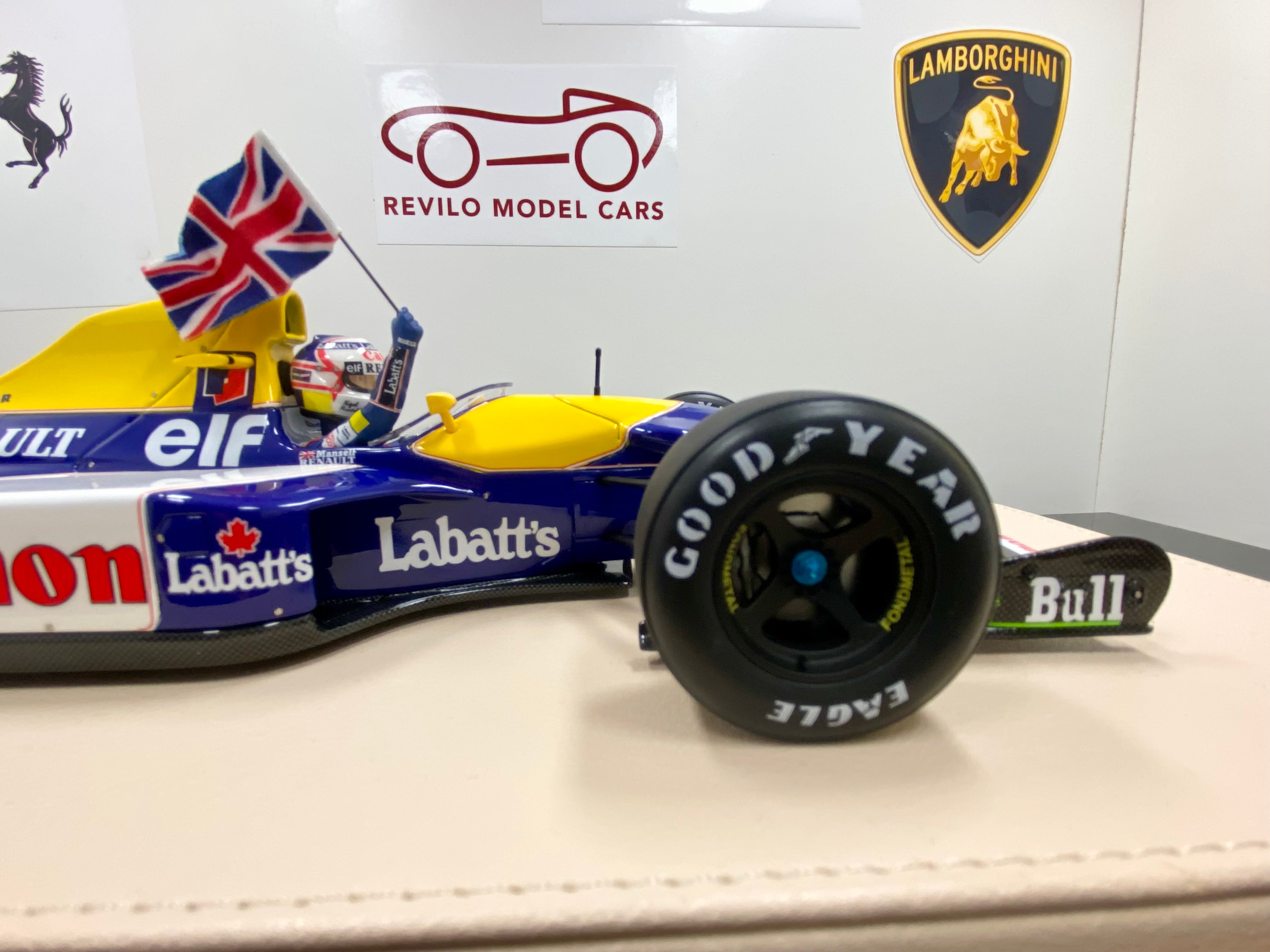 1:18 scale Williams FW14/B winner British Grand Prix 1992 Mansell