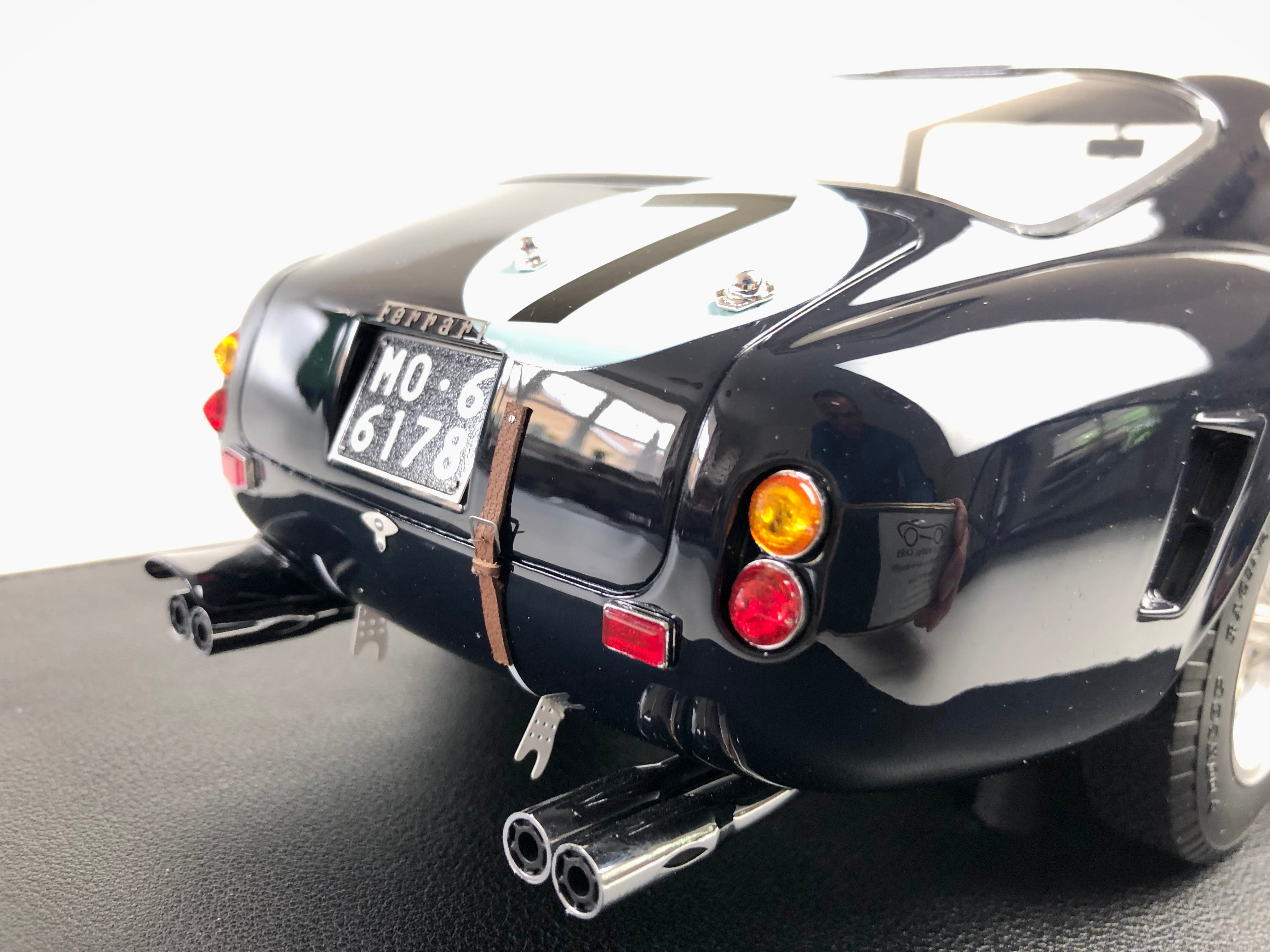 Escala 1:12 1961 Ferrari 250GT SWB Stirling Moss