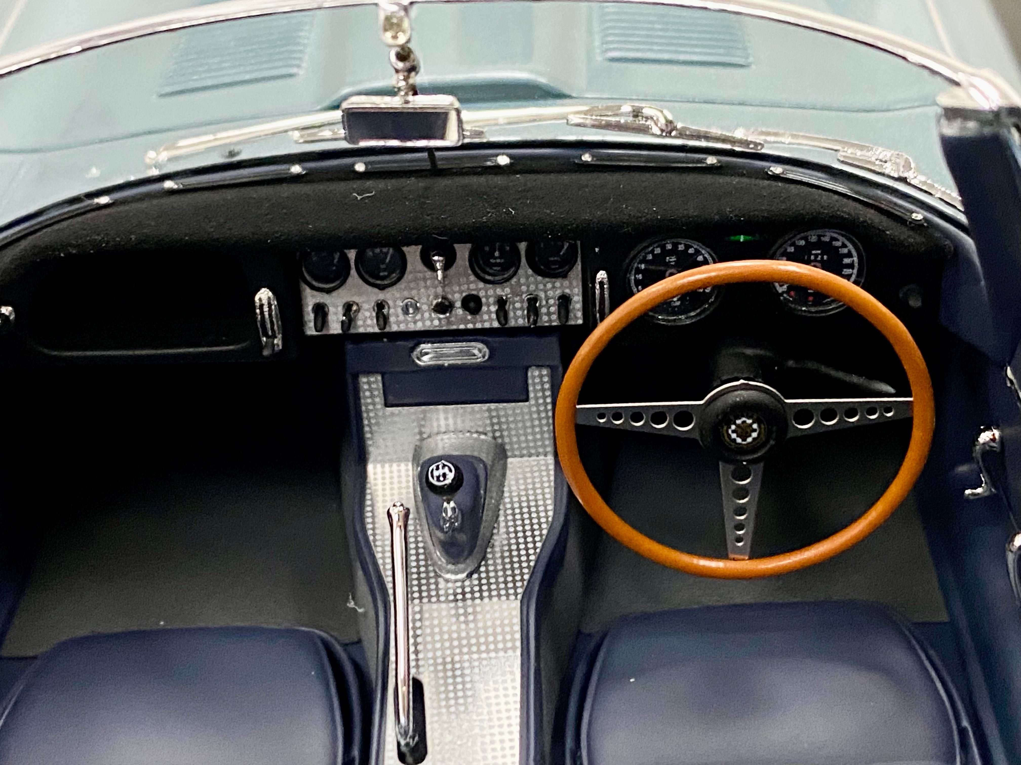 Amalgam Jaguar E Type 1:18 scale