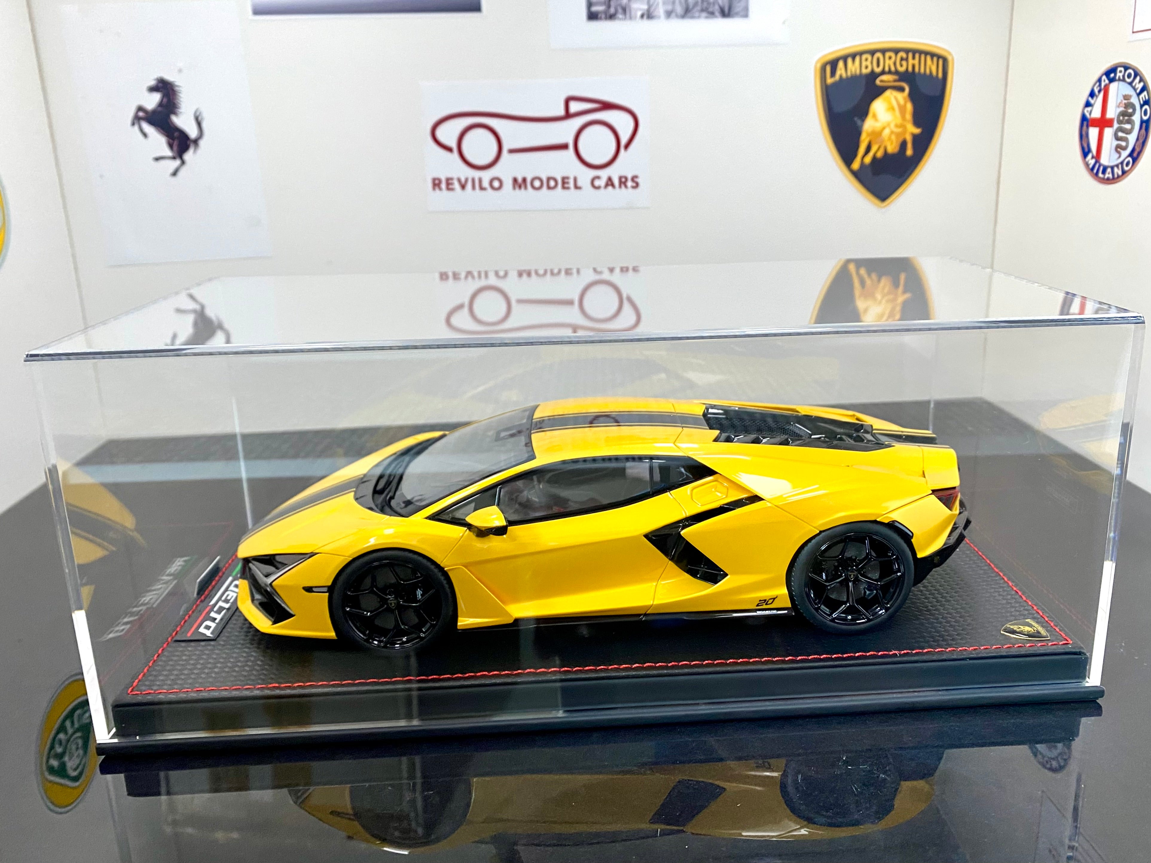 MR Collection Lamborghini Revuelto 1:18 scale Limited Edition