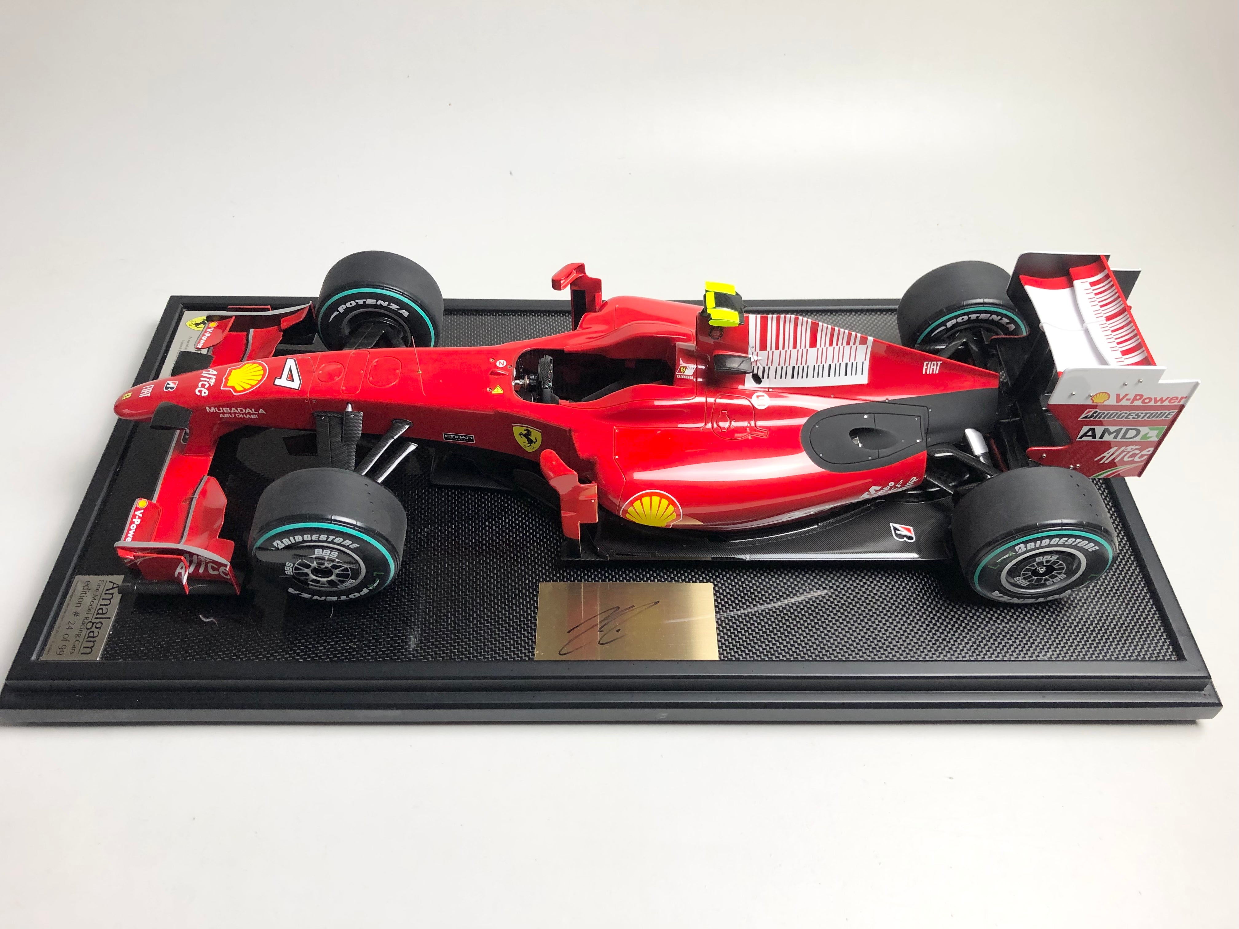 Formula 1 Ferrari F60 Kimi Räikkönen 2009 - 1:24 Diecast F1 model car GF060 | UK Formula 1 Ferrari F60 Kimi Räikkönen 2009 - 1:24 Diecast F1 model car GF060 | UK