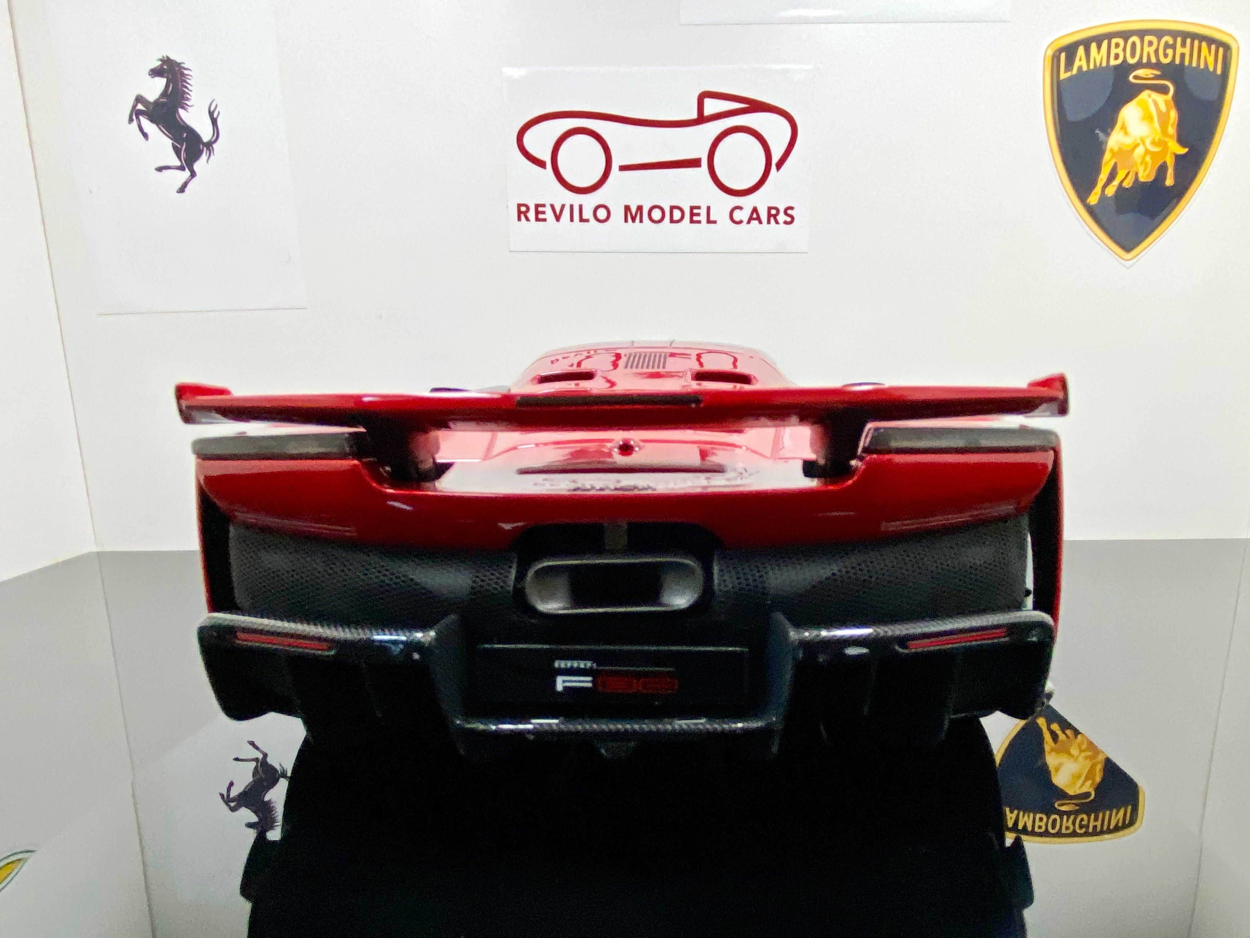 Amalgam Ferrari F80 1:18 scale