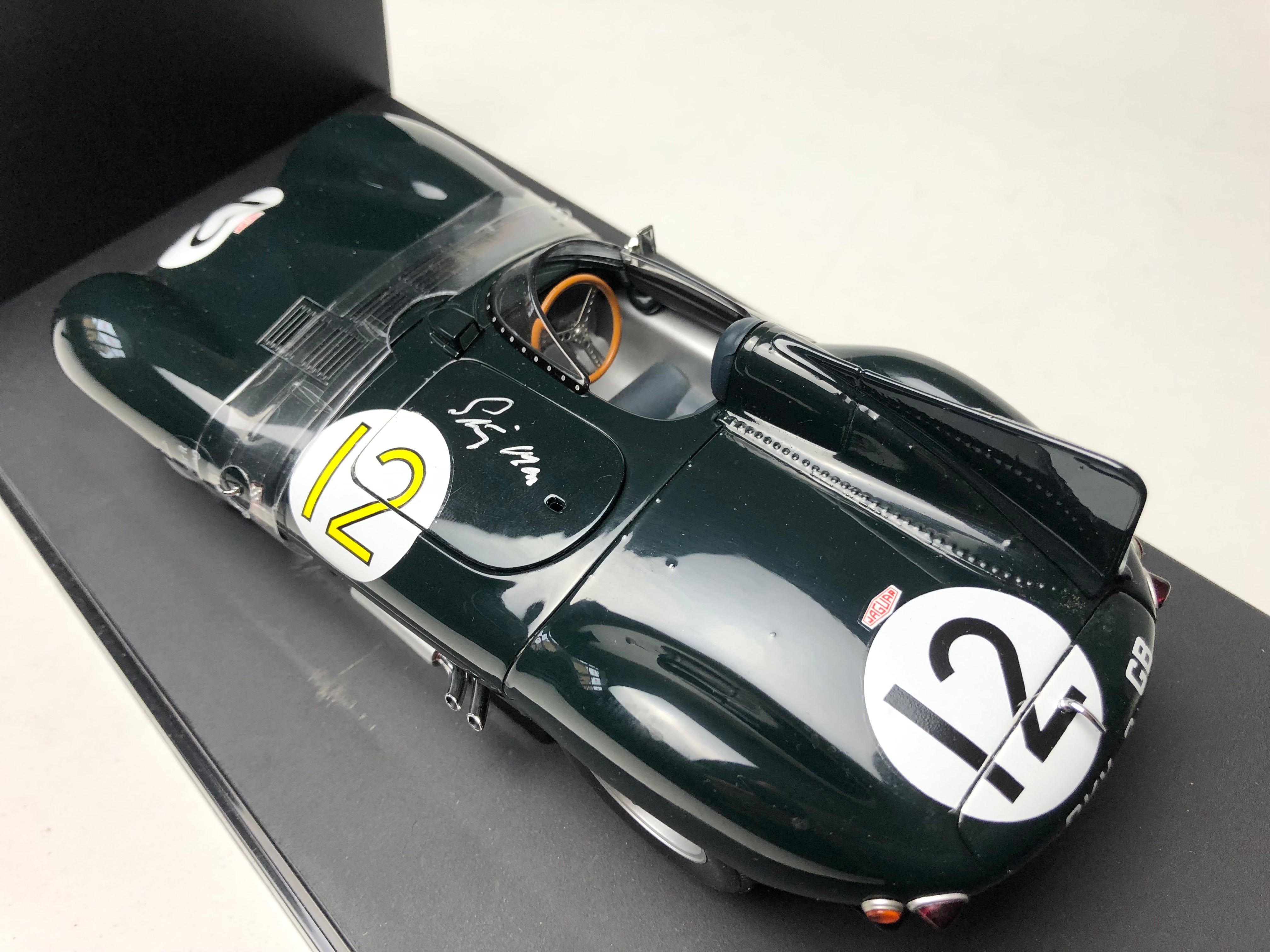 AutoArt 1:18 1954 Jaguar D Type #12 Signed Stirling Moss
