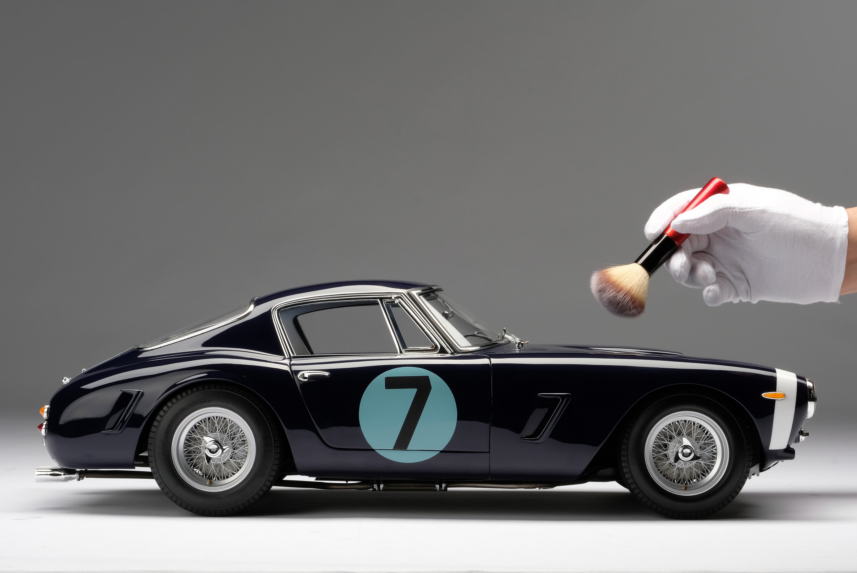 Amalgam 1:8 scale Ferrari 250 SWB Goodwood TT 1961 Stirling Moss