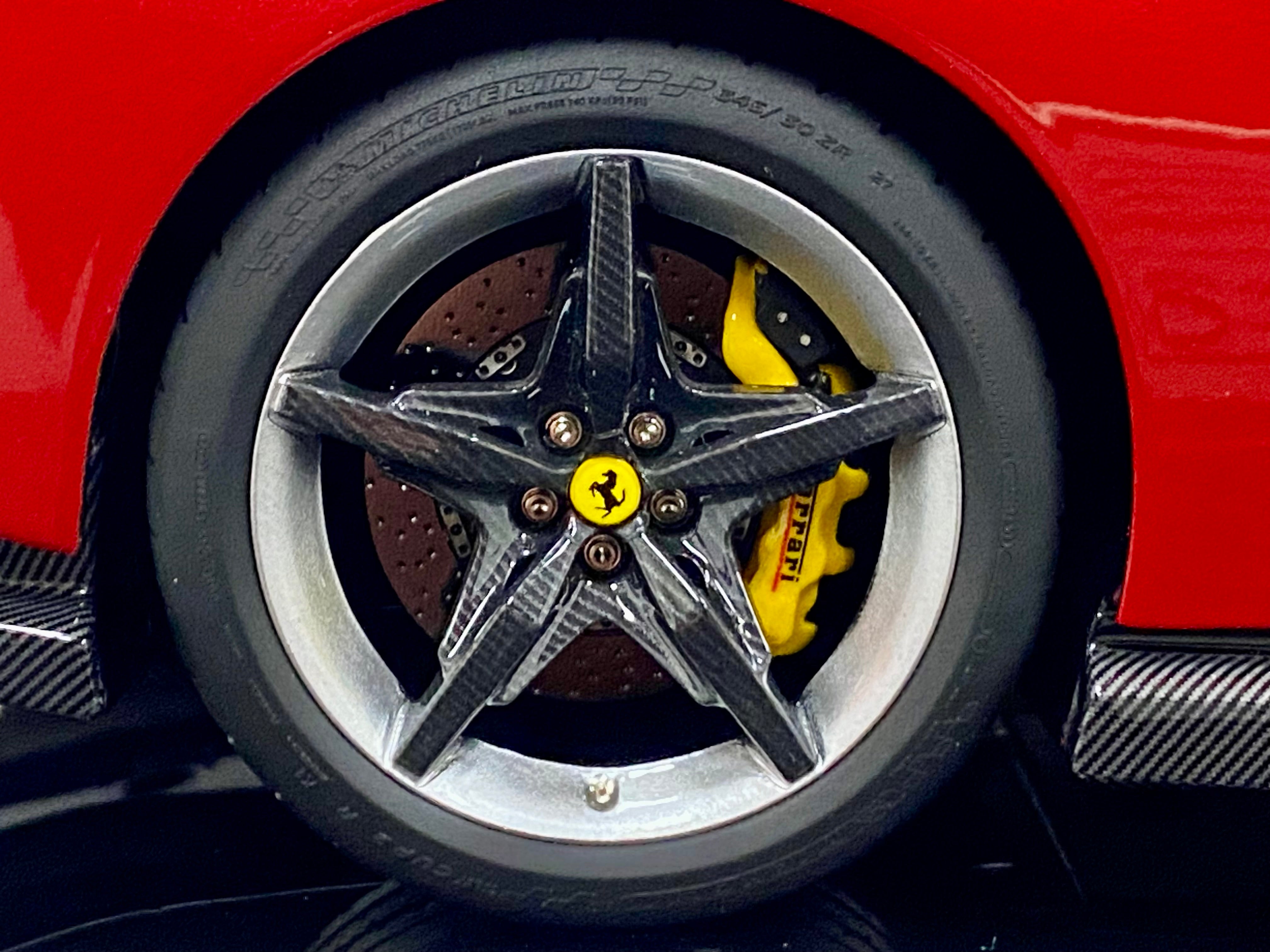 Amalgam Ferrari F80 1:18 scale