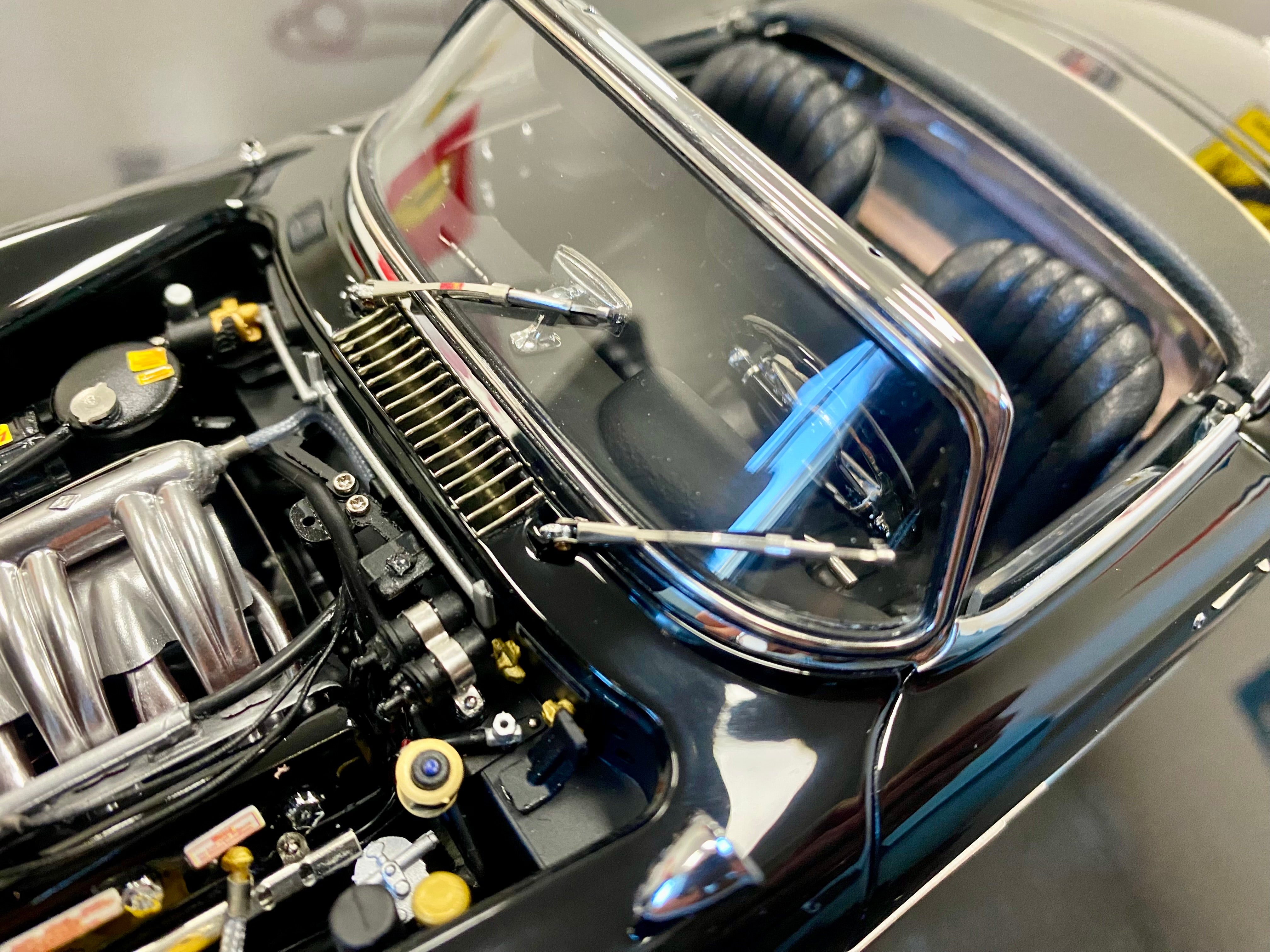 CMC 1:18 Mercedes 300SL M293 Black open top roadster
