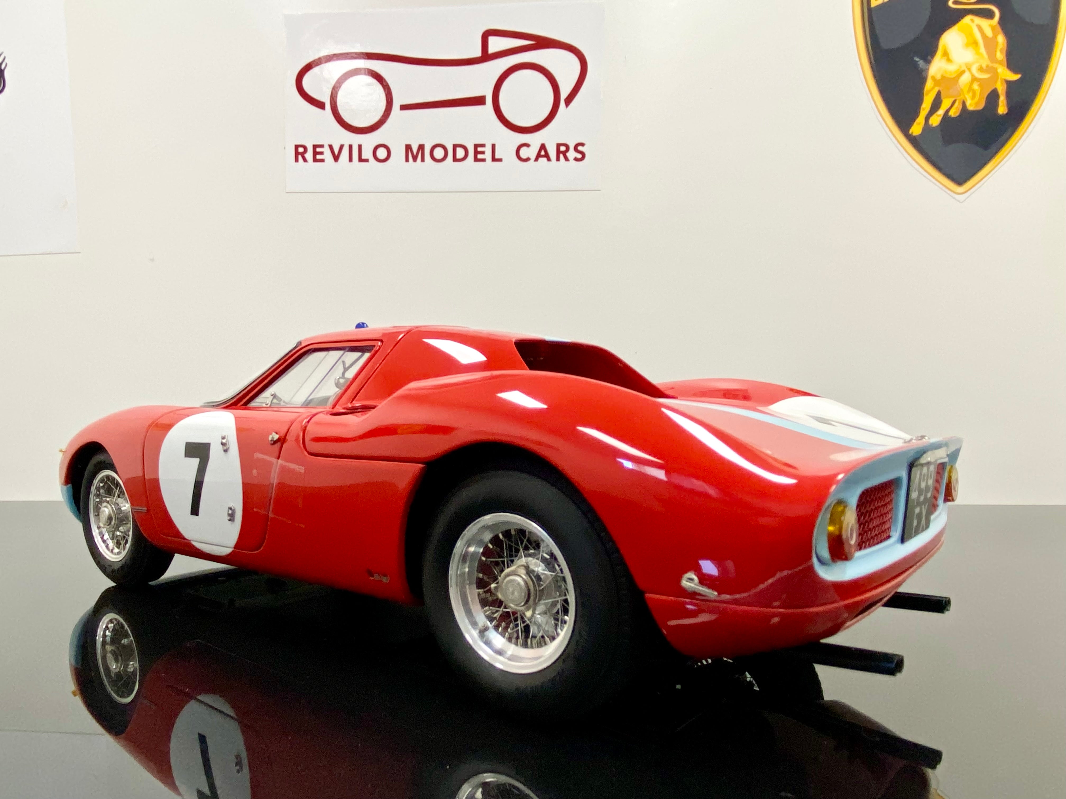 CMC 1:18 scale Ferrari 250 LM M261 winner Reims 12 hr 1964 #7